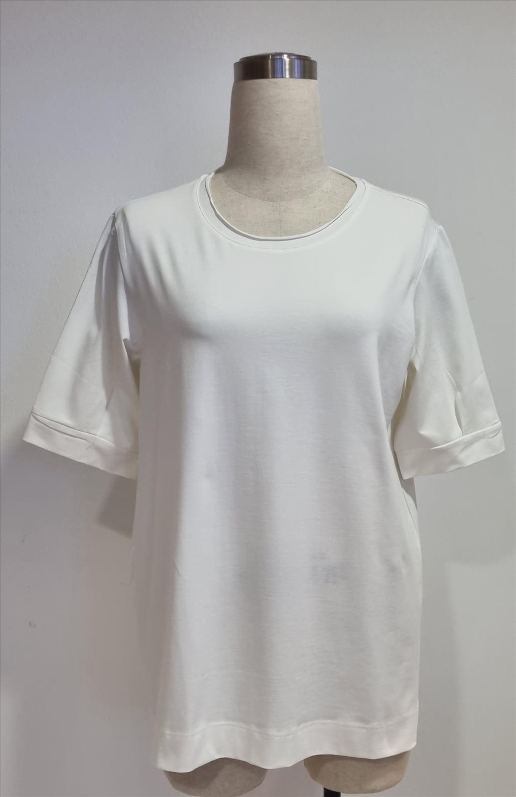 Version Texil GmbH Import Export - Beautiful Big´s - Jeans, Stretchhosen | Kategorie: T-Shirt Basic / Baumwolle/Elesthan | Angebot: Damenbekleidung, Große Größen, Sofortprogramme, Orderware | Adresse: Version Textil Imp Exp GmbH - Breslauer Str. 8 - 41460 Neuss - Tel: 02131 103335 - versionxxl@gmail.com