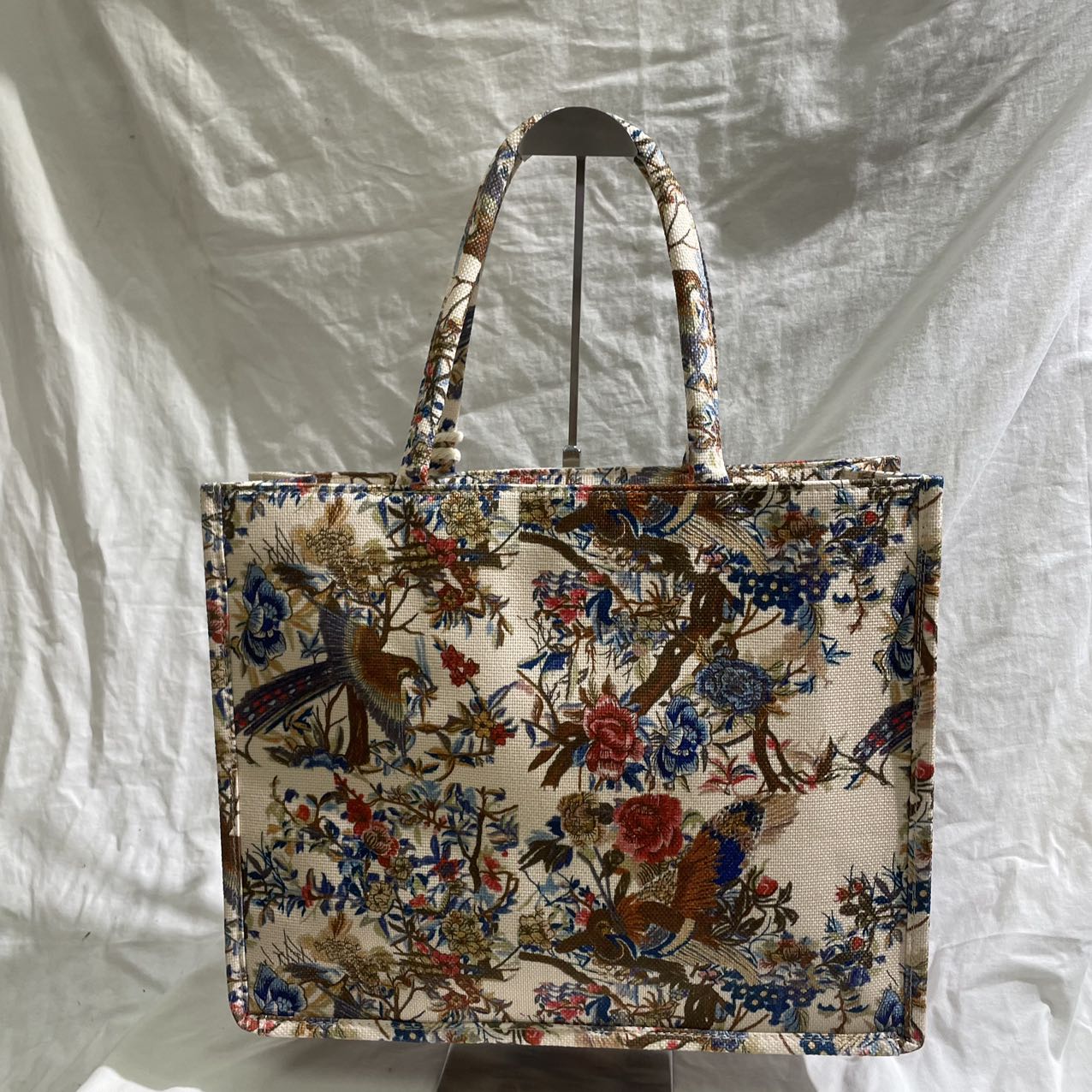 DW-Empire - Damenmode, Kindermode, Accessoires, Taschen, Tücher | Kategorie: Accessoires / Taschen | Angebot: Damenbekleidung, Damen Accessoires, Schuhe, Dessous, Große Größen, Young Fashion, Landhausmode, Leather Wear, Sofortprogramme, Orderware | Adresse: DW-Empire - Johanniskirchstr. 94 - 45329 Essen - Tel: 021311783220 - info@dw-empire.de