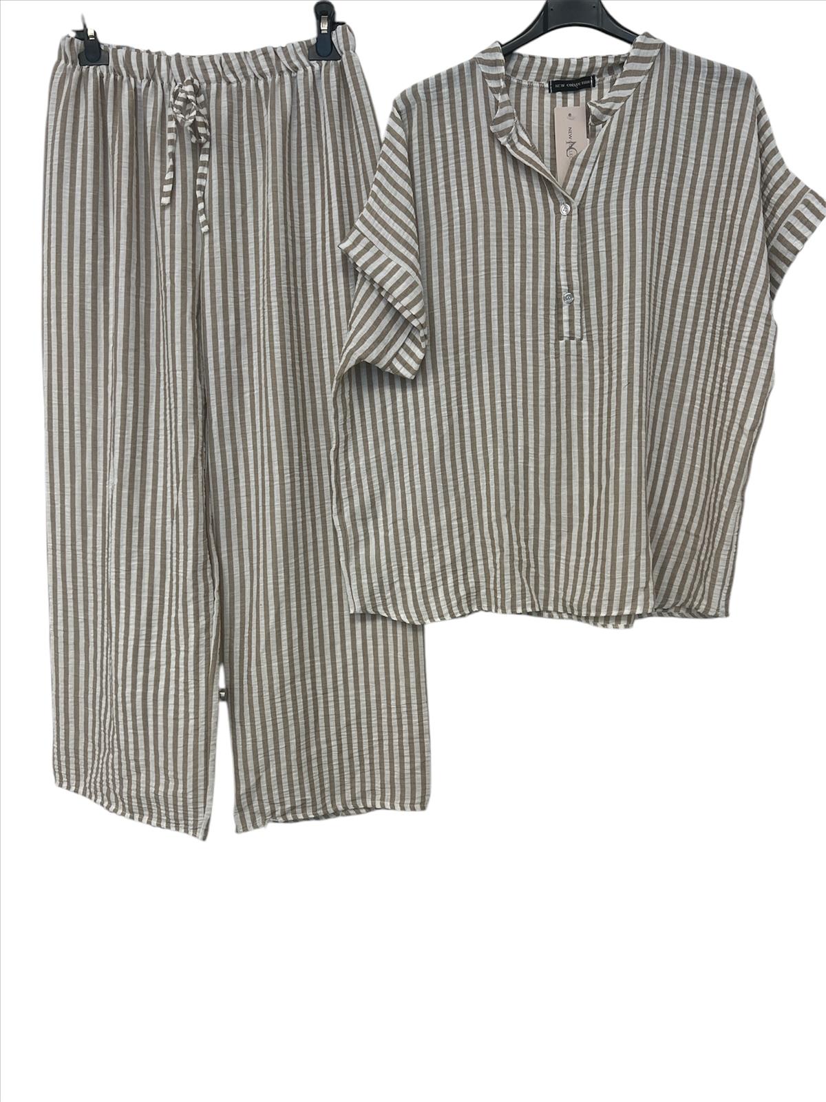 DW-Empire - Damenmode, Kindermode, Accessoires, Taschen, Tücher | Kategorie: Oberteile / Blusen / HOSE | Angebot: Damenbekleidung, Damen Accessoires, Schuhe, Dessous, Große Größen, Young Fashion, Landhausmode, Leather Wear, Sofortprogramme, Orderware | Adresse: DW-Empire - Johanniskirchstr. 94 - 45329 Essen - Tel: 021311783220 - info@dw-empire.de