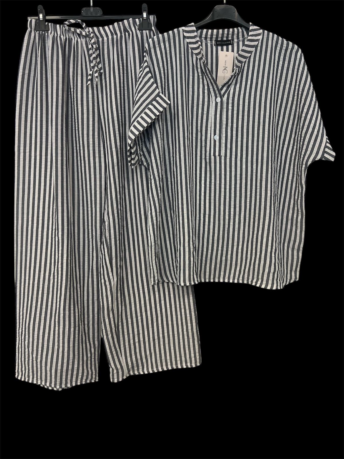 DW-Empire - Damenmode, Kindermode, Accessoires, Taschen, Tücher | Kategorie: Oberteile / Blusen / HOSE | Angebot: Damenbekleidung, Damen Accessoires, Schuhe, Dessous, Große Größen, Young Fashion, Landhausmode, Leather Wear, Sofortprogramme, Orderware | Adresse: DW-Empire - Johanniskirchstr. 94 - 45329 Essen - Tel: 021311783220 - info@dw-empire.de