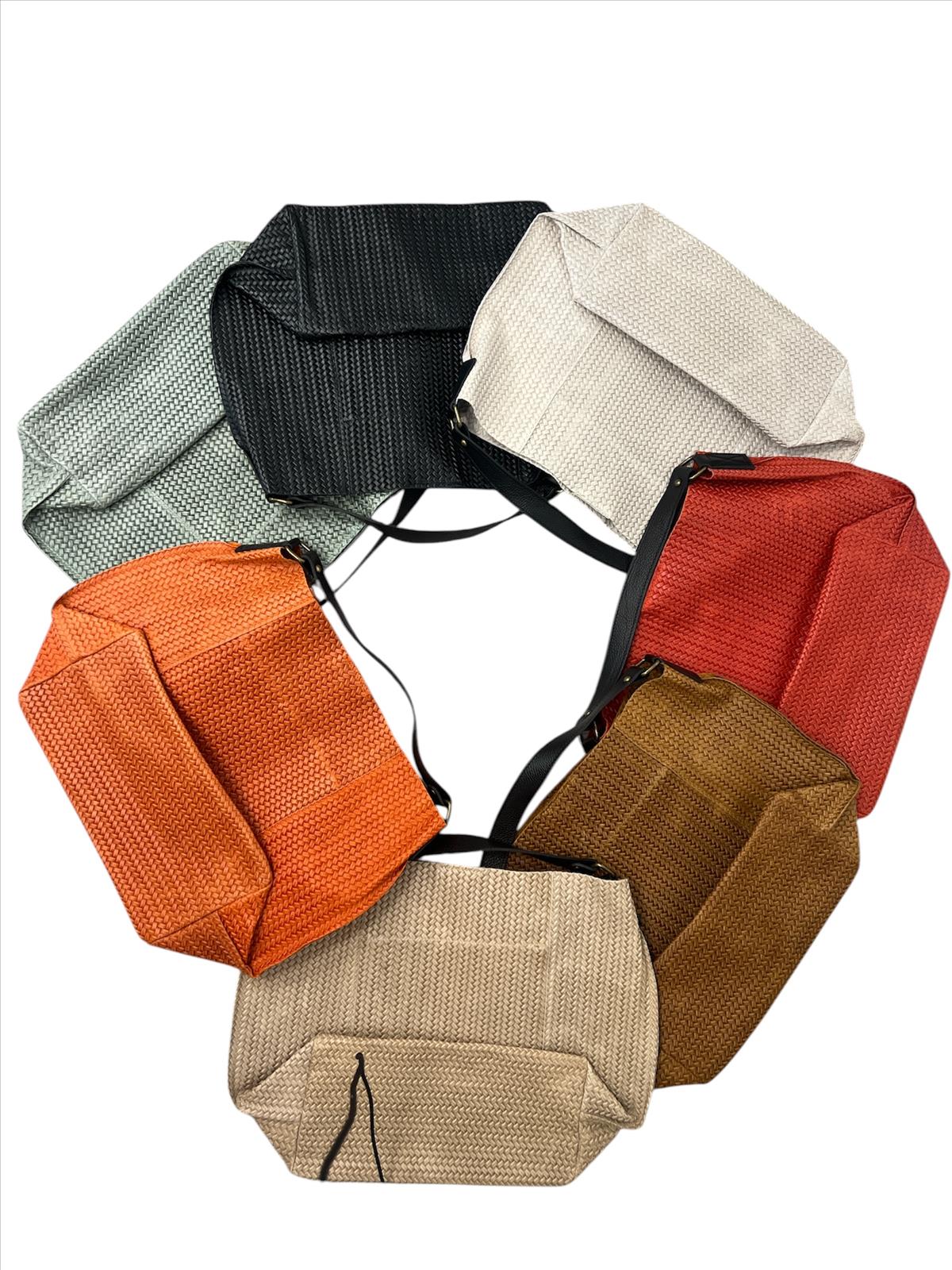 DW-Empire - Damenmode, Kindermode, Accessoires, Taschen, Tücher | echtes Leder geflochtene Optik Beutel Tasche mit reissverschluss innen fach | Artikel-Nr. 13266 | made in italy | Kategorie: Accessoires / Taschen | Angebot: Damenbekleidung, Damen Accessoires, Schuhe, Dessous, Große Größen, Young Fashion, Landhausmode, Leather Wear, Sofortprogramme, Orderware | Adresse: DW-Empire - Johanniskirchstr. 94 - 45329 Essen - Tel: 021311783220 - info@dw-empire.de