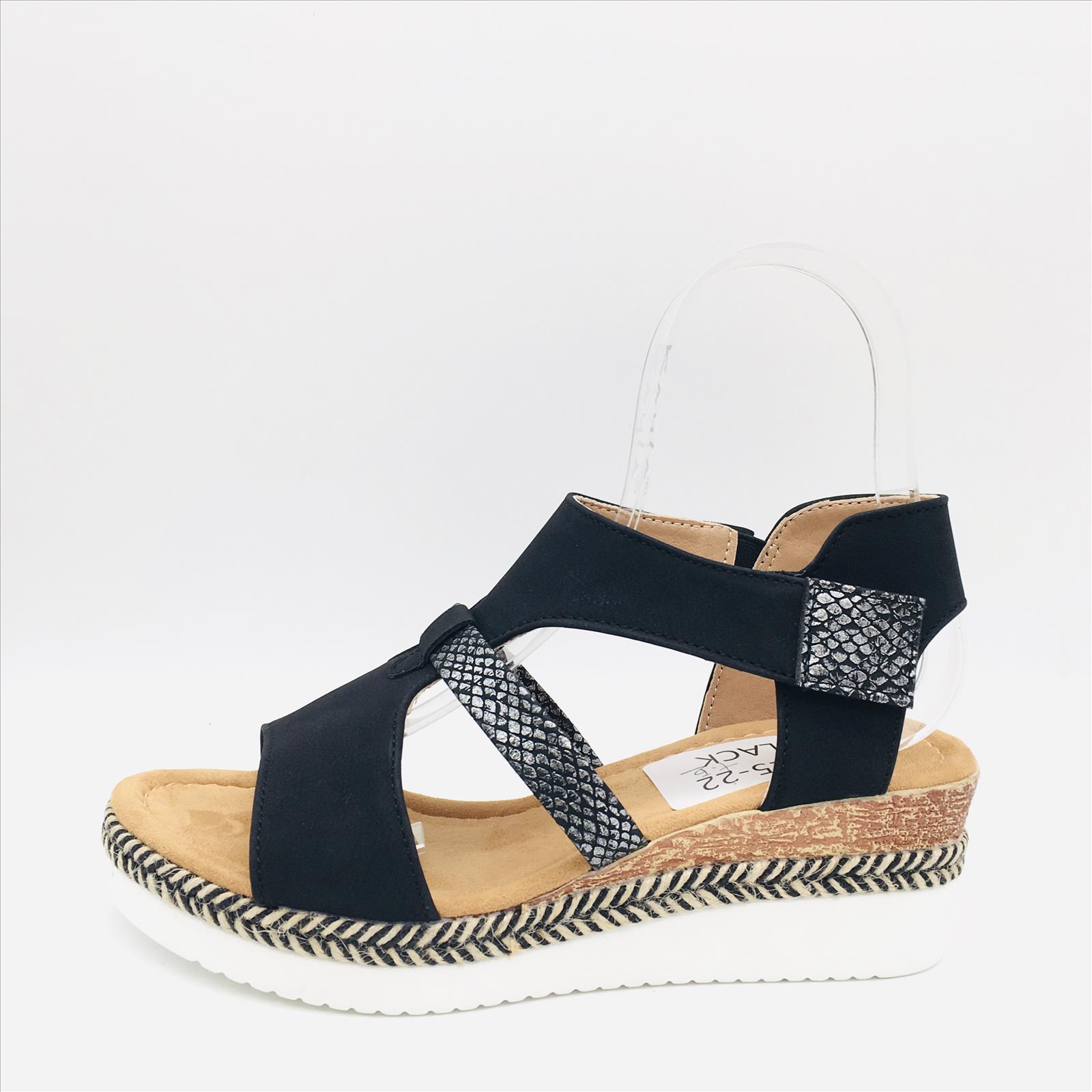 Hier geht's zum Shop von: Kayla GmbH - Schuhgrosshandel | Kategorie: Sandalen | Adresse: Kayla GmbH - de814155035 - Anton-Kux Str. 2 - 41460 Neuss - Tel: 021311332043 - kaylashoes@hotmail.com | Angebot: Damenbekleidung, Herrenbekleidung, Damen Accessoires, Herren Accessoires, Schuhe, Kinder & Teens, Young Fashion, Leather Wear, Sofortprogramme
