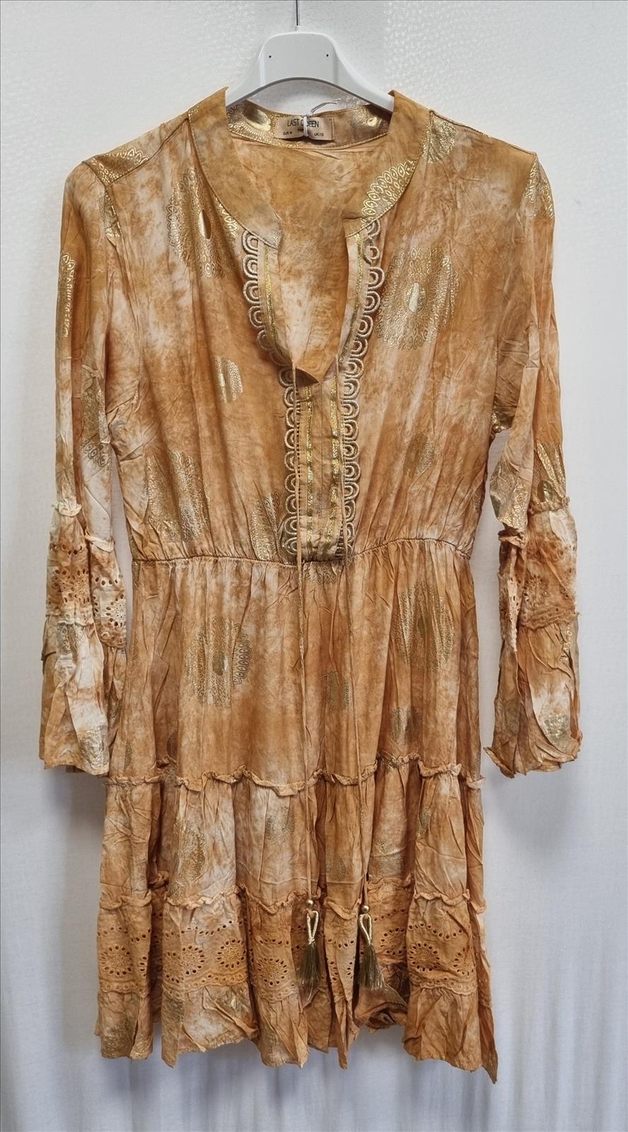 Hier geht's zum Shop von: Macco Moda GmbH Le Bonbon - DOB - Neuss | Tunika Kleid | Artikel-Nr. 41TU 8980-1555 | Tunika | 100 % Viscose | Kategorie: Kleider | Adresse: Macco Moda GmbH - Le Bonbon - Anton-Kux-Str. 2 B201 - 41460 Neuss - Tel: +49 17680315577 - maccomoda@outlook.com | Angebot: Damenbekleidung, Damen Accessoires, Herren Accessoires, Große Größen, Young Fashion, Sofortprogramme, Orderware
