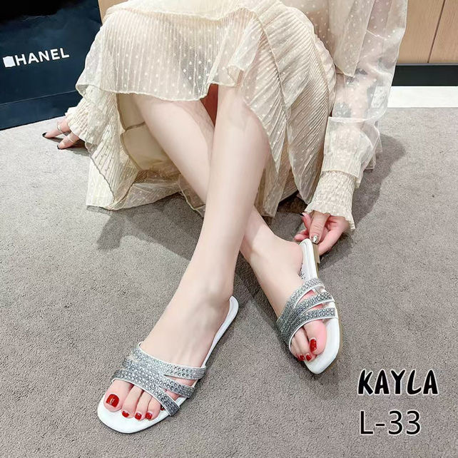 Hier geht's zum Shop von: Kayla GmbH - Schuhgrosshandel | Kategorie: Sandalen | Adresse: Kayla GmbH - de814155035 - Anton-Kux Str. 2 - 41460 Neuss - Tel: 021311332043 - kaylashoes@hotmail.com | Angebot: Damenbekleidung, Herrenbekleidung, Damen Accessoires, Herren Accessoires, Schuhe, Kinder & Teens, Young Fashion, Leather Wear, Sofortprogramme