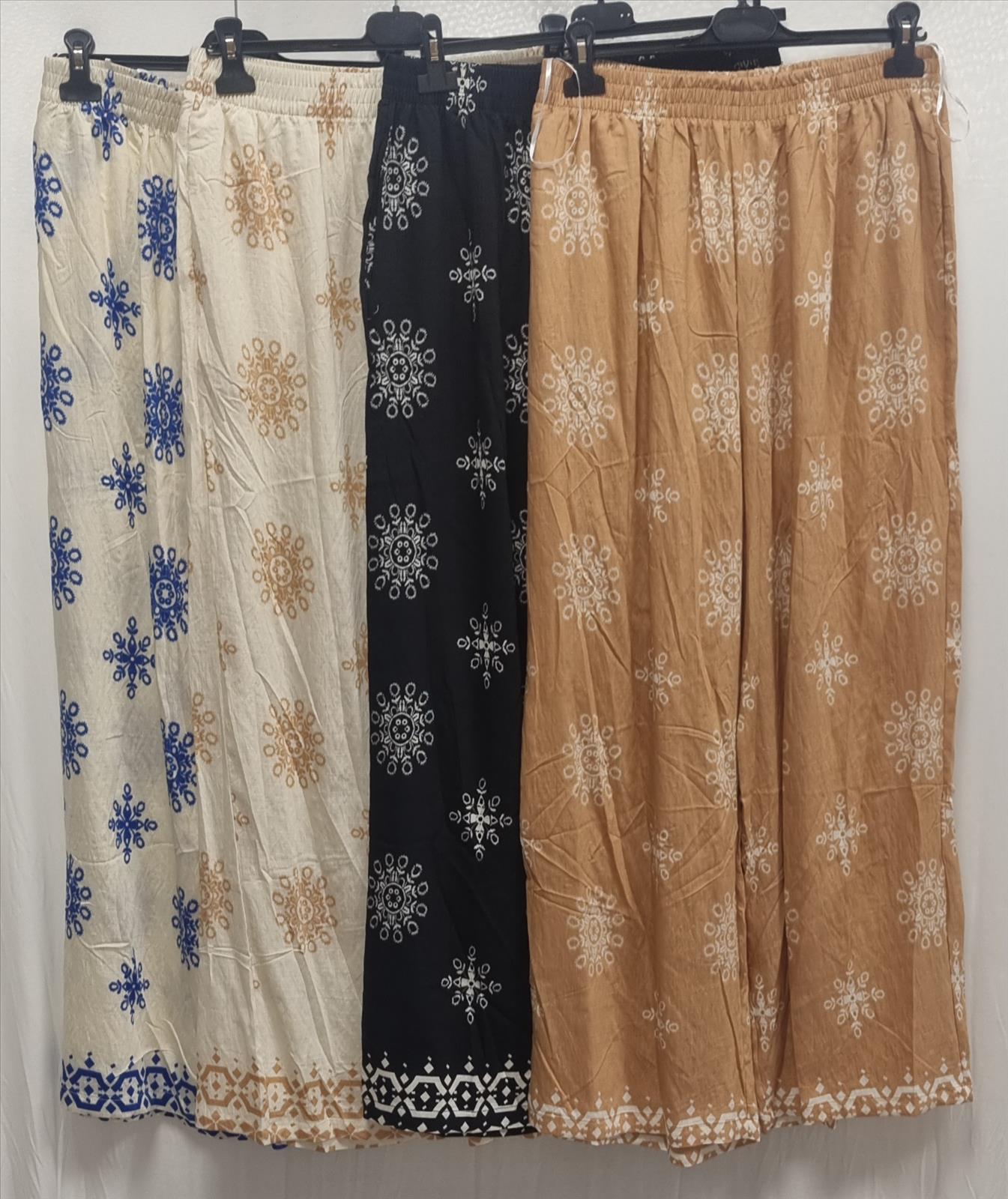 Hier geht's zum Shop von: Macco Moda GmbH Le Bonbon - DOB - Neuss | Kategorie: Zweiteiler | Adresse: Macco Moda GmbH - Le Bonbon - Anton-Kux-Str. 2 B201 - 41460 Neuss - Tel: +49 17680315577 - maccomoda@outlook.com | Angebot: Damenbekleidung, Damen Accessoires, Herren Accessoires, Große Größen, Young Fashion, Sofortprogramme, Orderware