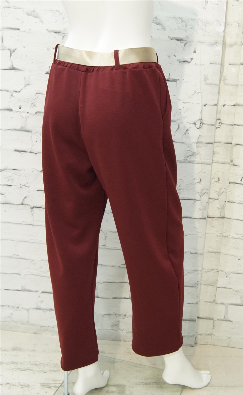 Bhatti Mode GmbH - Young fashion, DOB - Blusen, Hosen Jacken, Jeans, Kleider, Pullover etc. | Kategorie: Hose/Jeans/Legging | Angebot: Damenbekleidung, Young Fashion, Sofortprogramme | Adresse: Bhatti Mode GmbH - Breslauer Str. 8 - 41460 Neuss - Tel: 02131-130004 - gurdip-bhatti@t-online.de