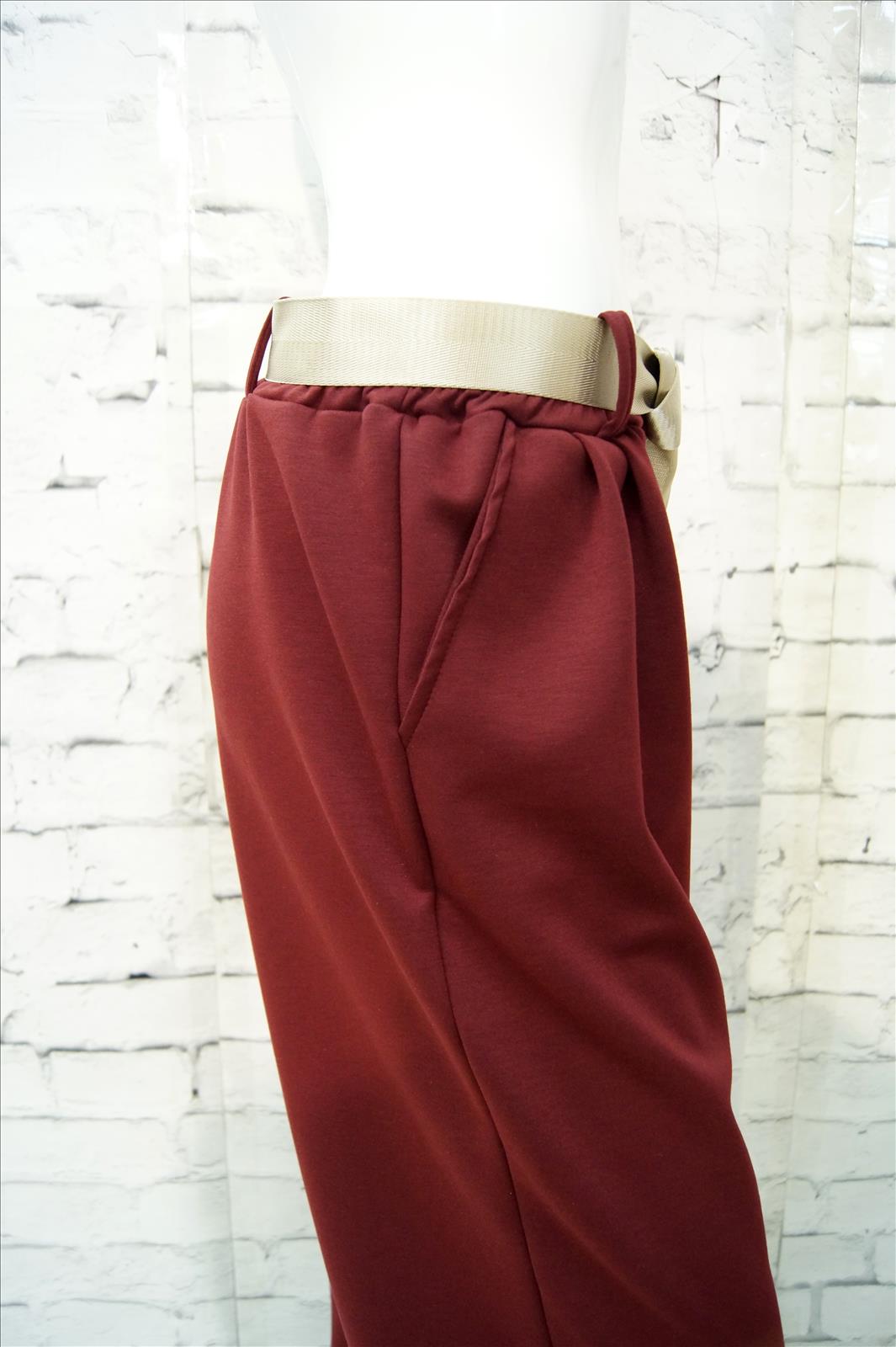 Bhatti Mode GmbH - Young fashion, DOB - Blusen, Hosen Jacken, Jeans, Kleider, Pullover etc. | Kategorie: Hose/Jeans/Legging | Angebot: Damenbekleidung, Young Fashion, Sofortprogramme | Adresse: Bhatti Mode GmbH - Breslauer Str. 8 - 41460 Neuss - Tel: 02131-130004 - gurdip-bhatti@t-online.de