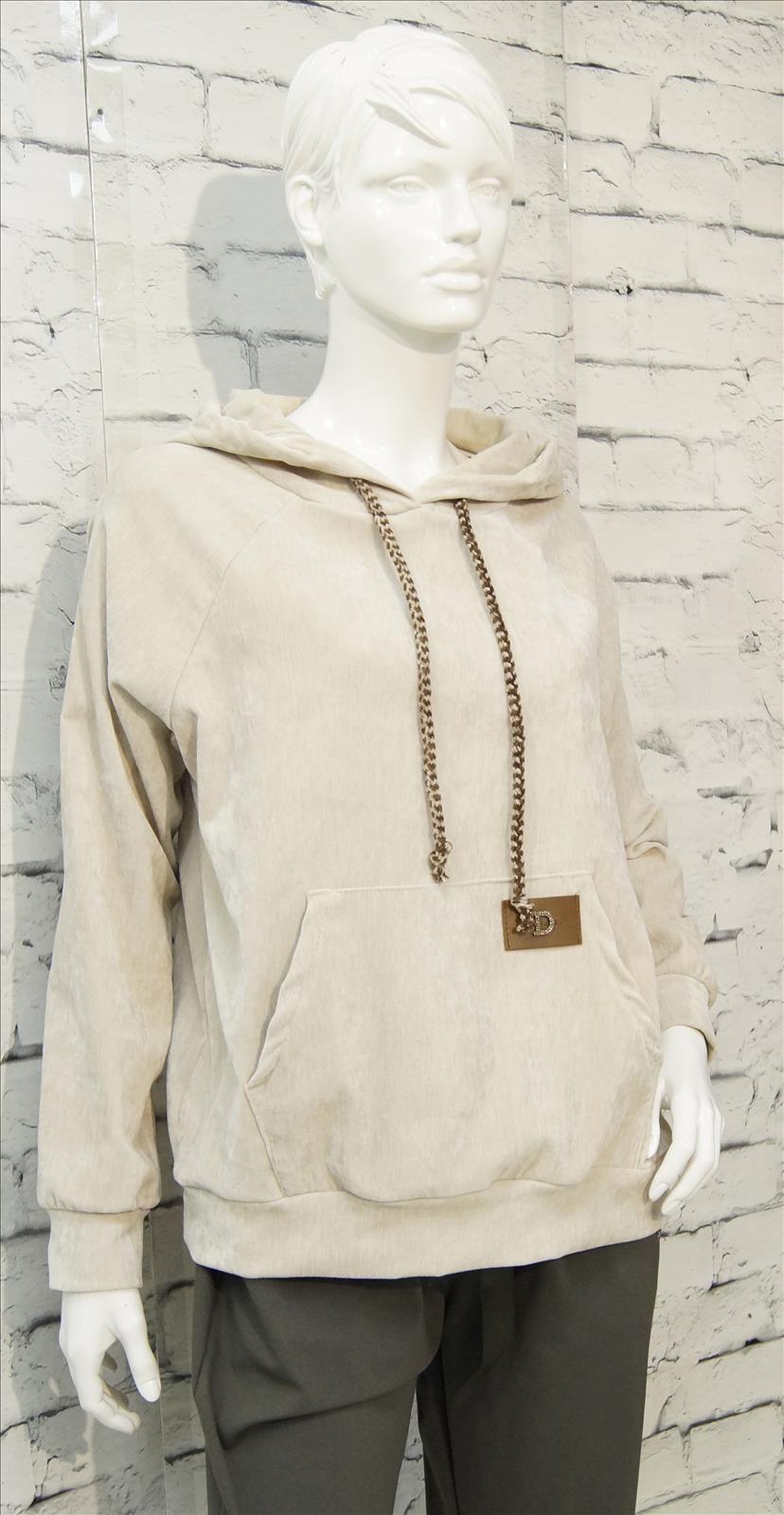 Bhatti Mode GmbH - Young fashion, DOB - Blusen, Hosen Jacken, Jeans, Kleider, Pullover etc. | Artikel-Nr. 16695 | Hoodie Nicki | # Hoodie aus weichem Nicki ## Kapuze und Kängurutasche ## Kordel ## Raglanärmel # # 95%Polyester,5%Elasthan # | Kategorie: Shirt/Bluse/Pullover | Angebot: Damenbekleidung, Young Fashion, Sofortprogramme | Adresse: Bhatti Mode GmbH - Breslauer Str. 8 - 41460 Neuss - Tel: 02131-130004 - gurdip-bhatti@t-online.de