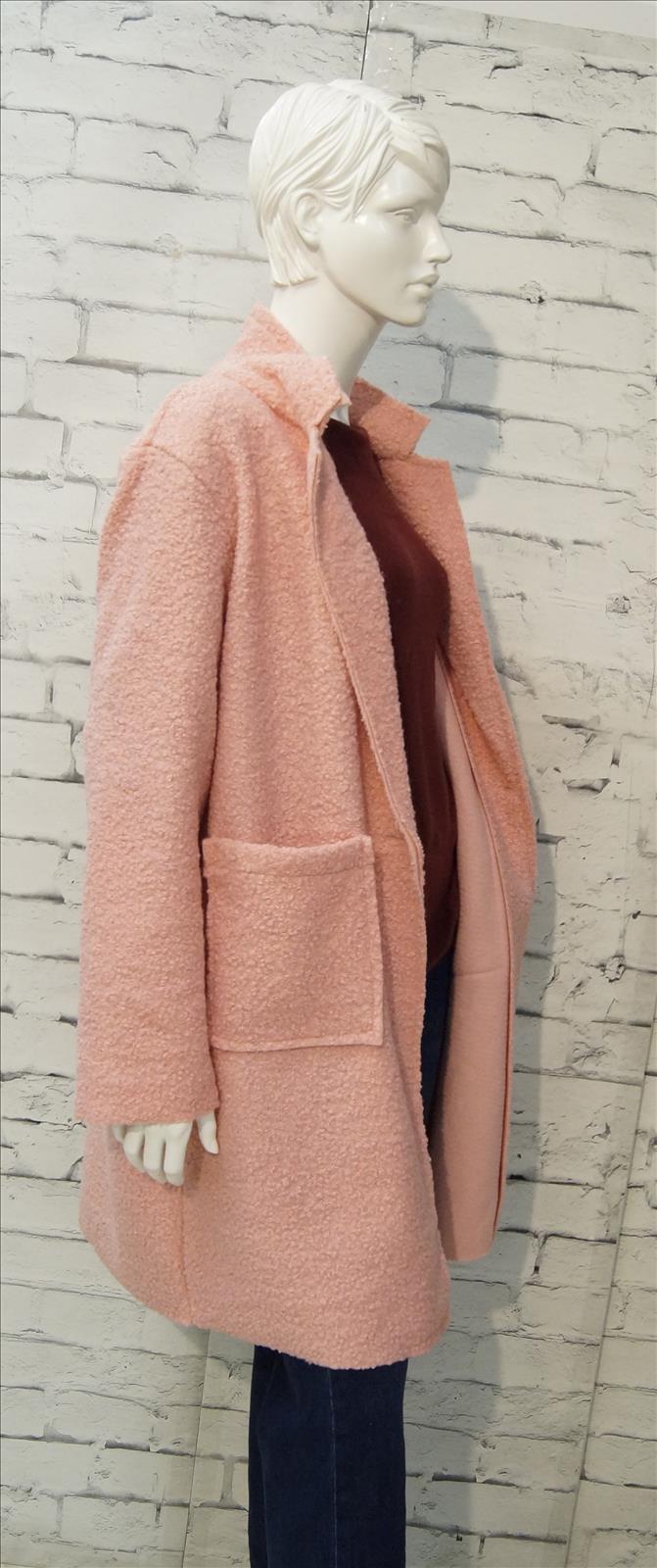 Bhatti Mode GmbH - Young fashion, DOB - Blusen, Hosen Jacken, Jeans, Kleider, Pullover etc. | Kategorie: Blazer/Jacke/Mantel | Angebot: Damenbekleidung, Young Fashion, Sofortprogramme | Adresse: Bhatti Mode GmbH - Breslauer Str. 8 - 41460 Neuss - Tel: 02131-130004 - gurdip-bhatti@t-online.de