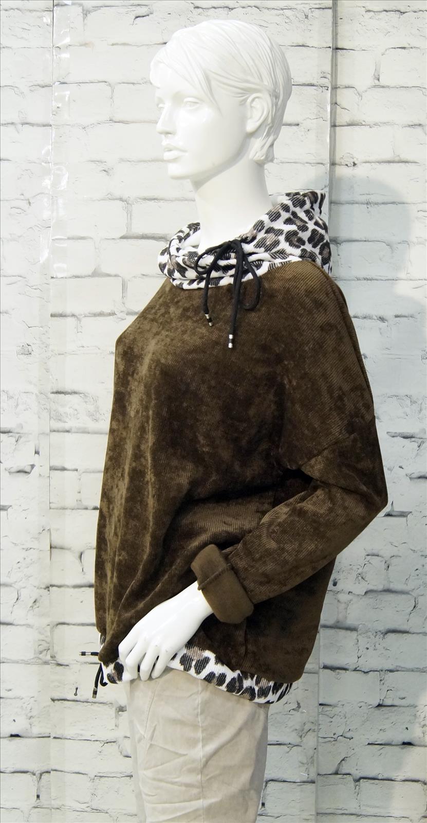 Bhatti Mode GmbH - Young fashion, DOB - Blusen, Hosen Jacken, Jeans, Kleider, Pullover etc. | Kategorie: Shirt/Bluse/Pullover | Angebot: Damenbekleidung, Young Fashion, Sofortprogramme | Adresse: Bhatti Mode GmbH - Breslauer Str. 8 - 41460 Neuss - Tel: 02131-130004 - gurdip-bhatti@t-online.de