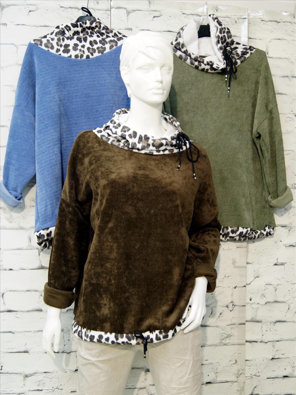 Bhatti Mode GmbH - Young fashion, DOB - Blusen, Hosen Jacken, Jeans, Kleider, Pullover etc. | Artikel-Nr. 16699 | Chenillehoodie Leo | # Chenillehoodie mit Leoprint ## Kordel in der Kapuze ## überschnittene Schulter ## 100%Polyester # | Kategorie: Shirt/Bluse/Pullover | Angebot: Damenbekleidung, Young Fashion, Sofortprogramme | Adresse: Bhatti Mode GmbH - Breslauer Str. 8 - 41460 Neuss - Tel: 02131-130004 - gurdip-bhatti@t-online.de