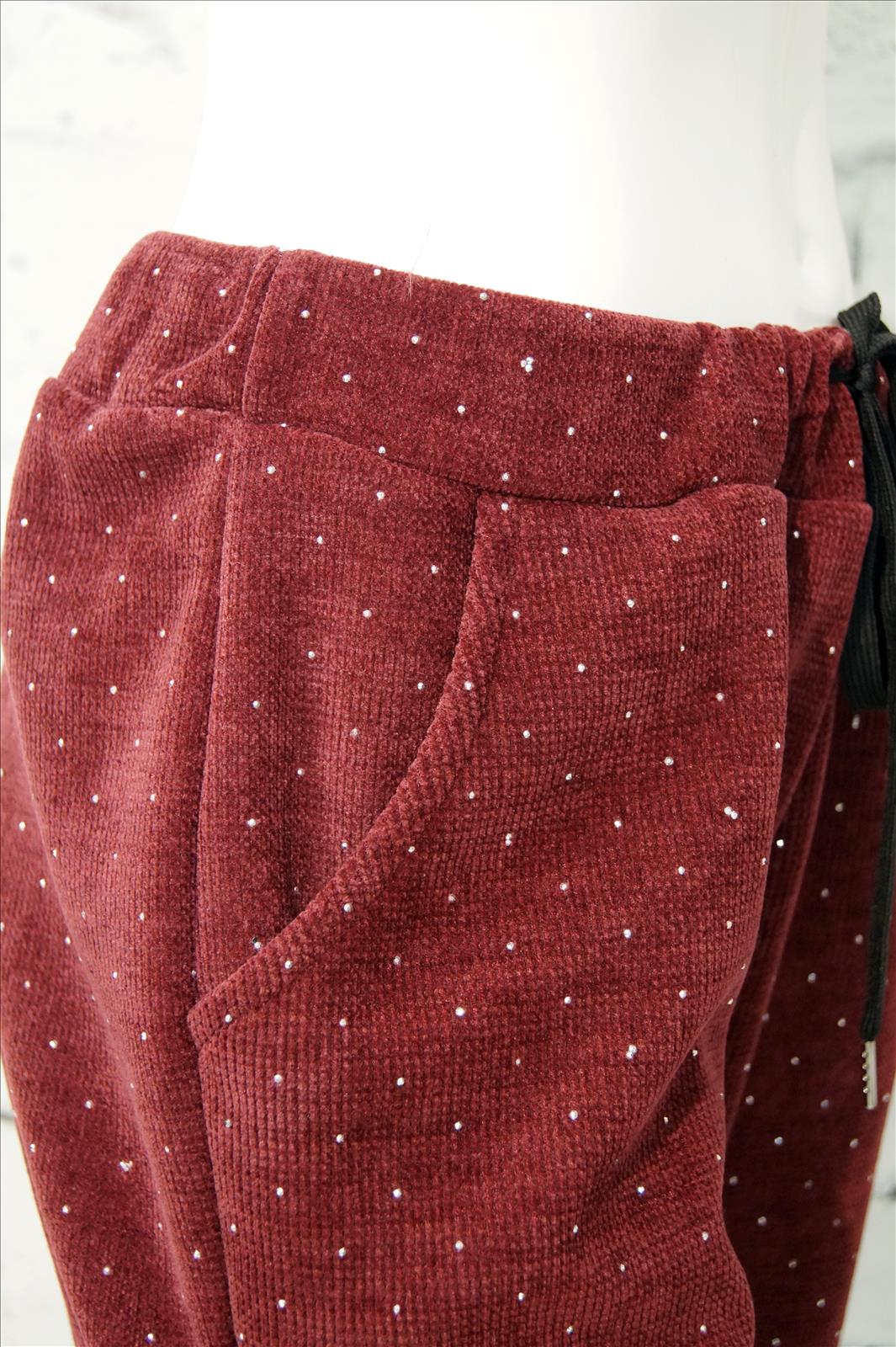 Bhatti Mode GmbH - Young fashion, DOB - Blusen, Hosen Jacken, Jeans, Kleider, Pullover etc. | Kategorie: Hose/Jeans/Legging | Angebot: Damenbekleidung, Young Fashion, Sofortprogramme | Adresse: Bhatti Mode GmbH - Breslauer Str. 8 - 41460 Neuss - Tel: 02131-130004 - gurdip-bhatti@t-online.de