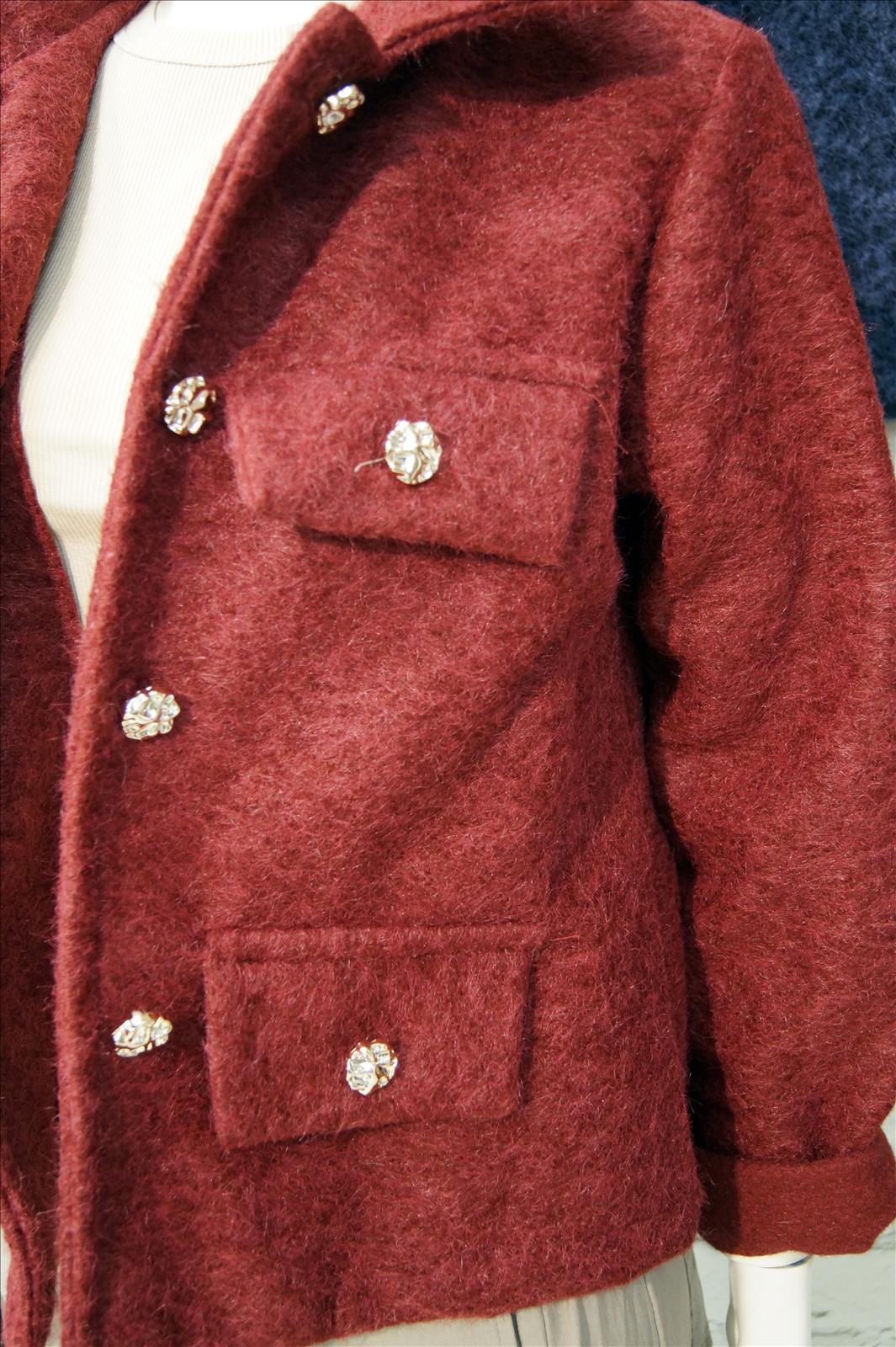 Bhatti Mode GmbH - Young fashion, DOB - Blusen, Hosen Jacken, Jeans, Kleider, Pullover etc. | Kategorie: Blazer/Jacke/Mantel | Angebot: Damenbekleidung, Young Fashion, Sofortprogramme | Adresse: Bhatti Mode GmbH - Breslauer Str. 8 - 41460 Neuss - Tel: 02131-130004 - gurdip-bhatti@t-online.de