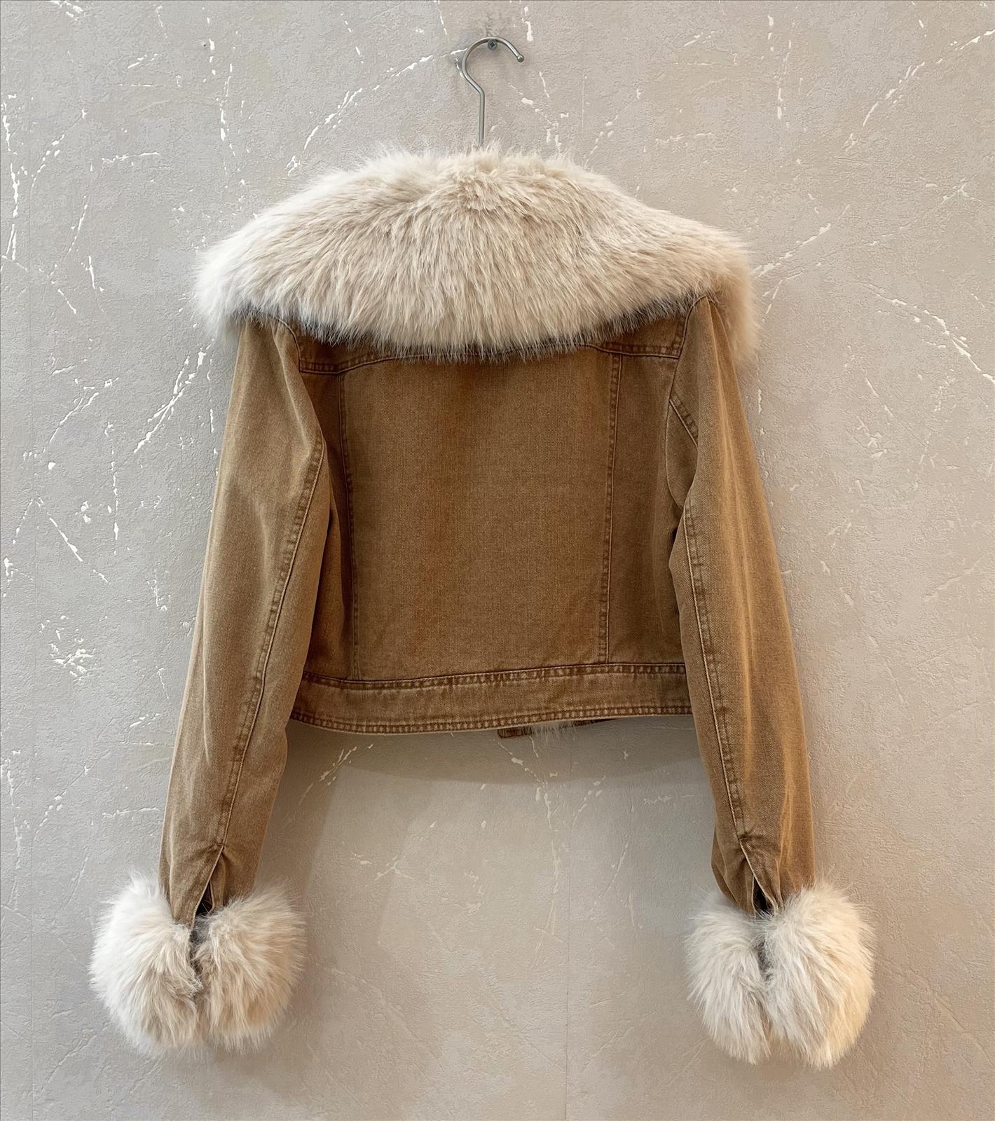 Ala Mode Fashion-DOB;Accessoires;Leather Wear; Young Fashion - Neuss | Kategorie: Jacke | Angebot: Sofortprogramme, Orderware | Adresse: Ala Mode Fashion - Breslauerstr. 8 Raum 113 - 41460 neuss - Tel: 021312091616 - ala-mode@web.de