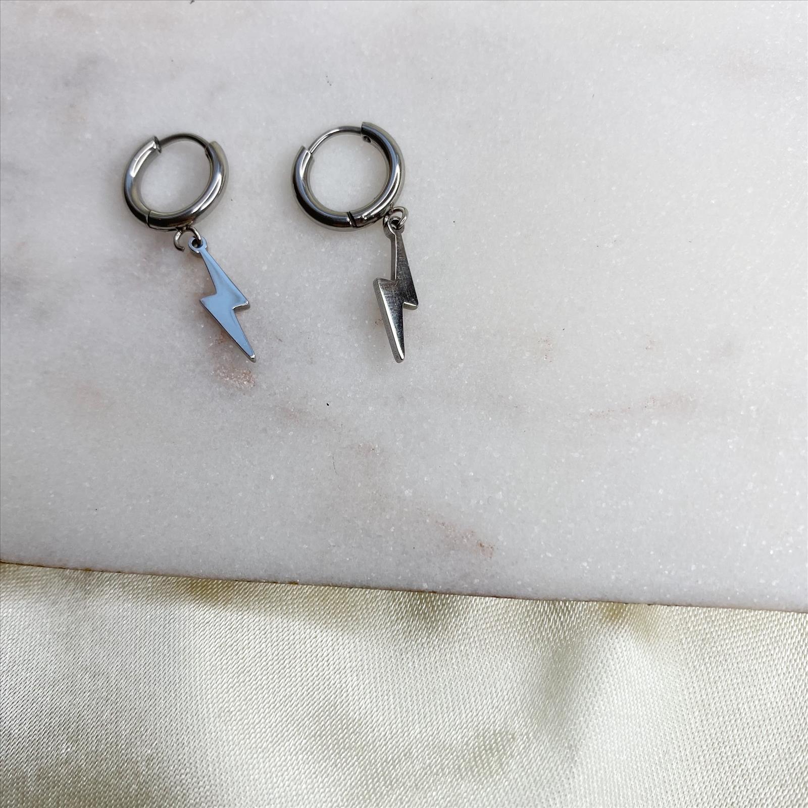 Dega Handels GmbH - DOB, HAKA Accessoires, Dessous, Young Fashion - Neuss | Kategorie: Edelstahlschmuck(Damen) / Ohrringe | Angebot: Damenbekleidung, Herrenbekleidung, Damen Accessoires, Herren Accessoires, Dessous, Große Größen, Young Fashion, Orderware | Adresse: Dega Handels GmbH - Anton-Kux-Str.2 - 41460 Neuss - Tel: 02131-3863604 - dega_gmbh@hotmail.com