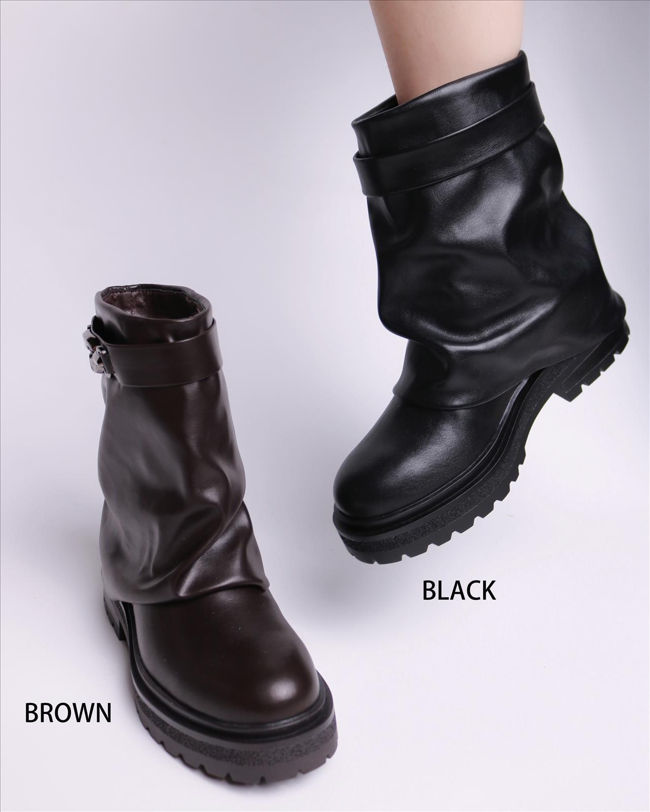 Hier geht's zum Shop von: Ala Mode Fashion-DOB;Accessoires;Leather Wear; Young Fashion - Neuss | Artikel-Nr. HY32 | Stiefeletten (6 Paare) | A (36 Bis 40) 1x36 1x37 2x38 1x39 1x40 B (37 Bis 41) 1x37 1x38 2x39 1x40 1x41 | Kategorie: Schuhe / Stiefeletten (6 Paare) | Adresse: Ala Mode Fashion - Breslauerstr. 8 Raum 113 - 41460 neuss - Tel: 021312091616 - ala-mode@web.de | Angebot: Sofortprogramme, Orderware