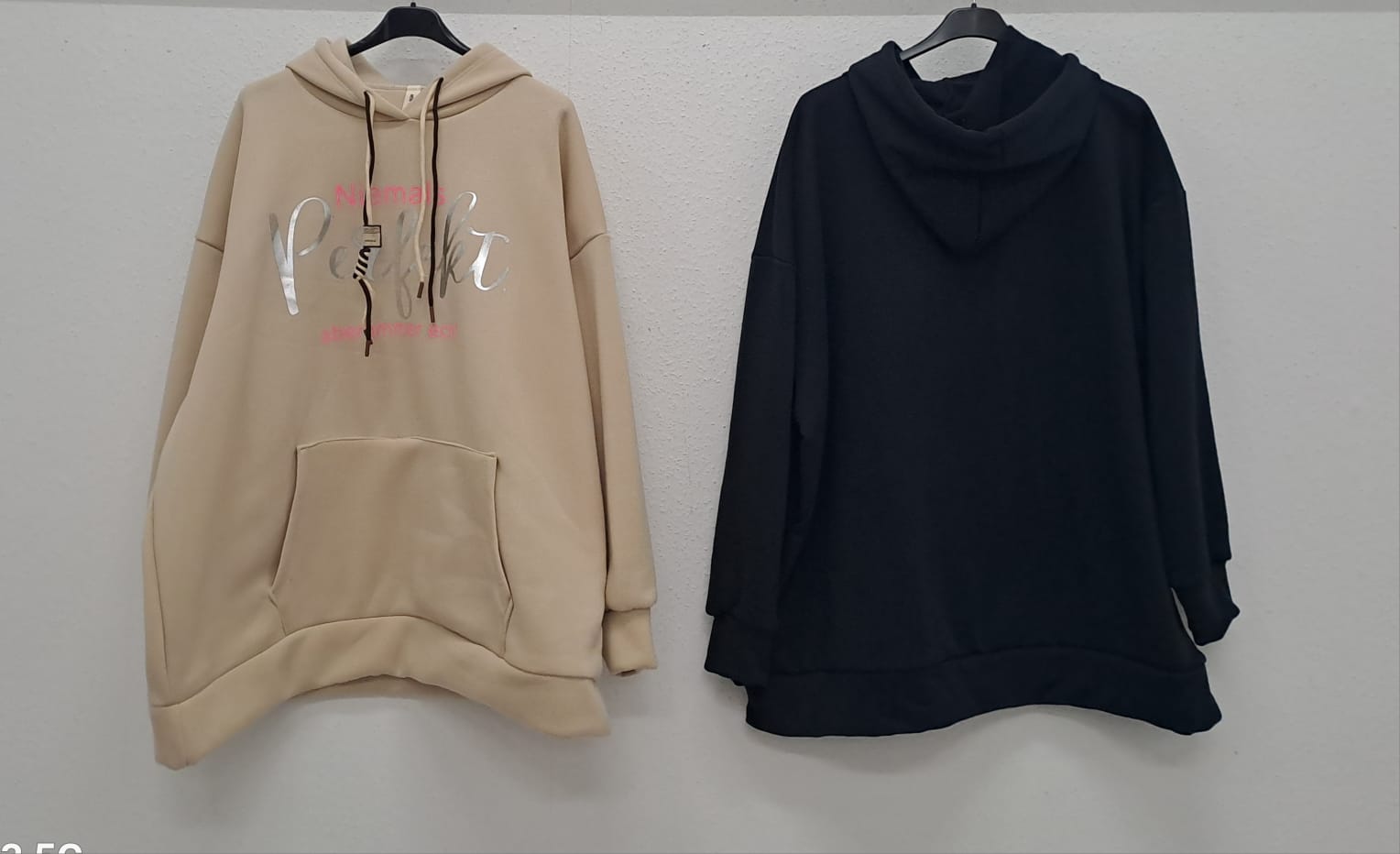 Catchme UG - DOB - Dreieich | Hoodie Einheitsgröße | Artikel-Nr. GR-26405 | GR-26405 | Brustweite 84Lange 80 | Kategorie: Bekleidung (Ab grose 44) / Hoodie | Angebot: Sofortprogramme, Orderware | Adresse: Catchme UG - Otto-Hahn Str. 24 - 63303 Dreieich - Tel: +49 (0)6103 – 39891 10 - grossartig9@gmail.com