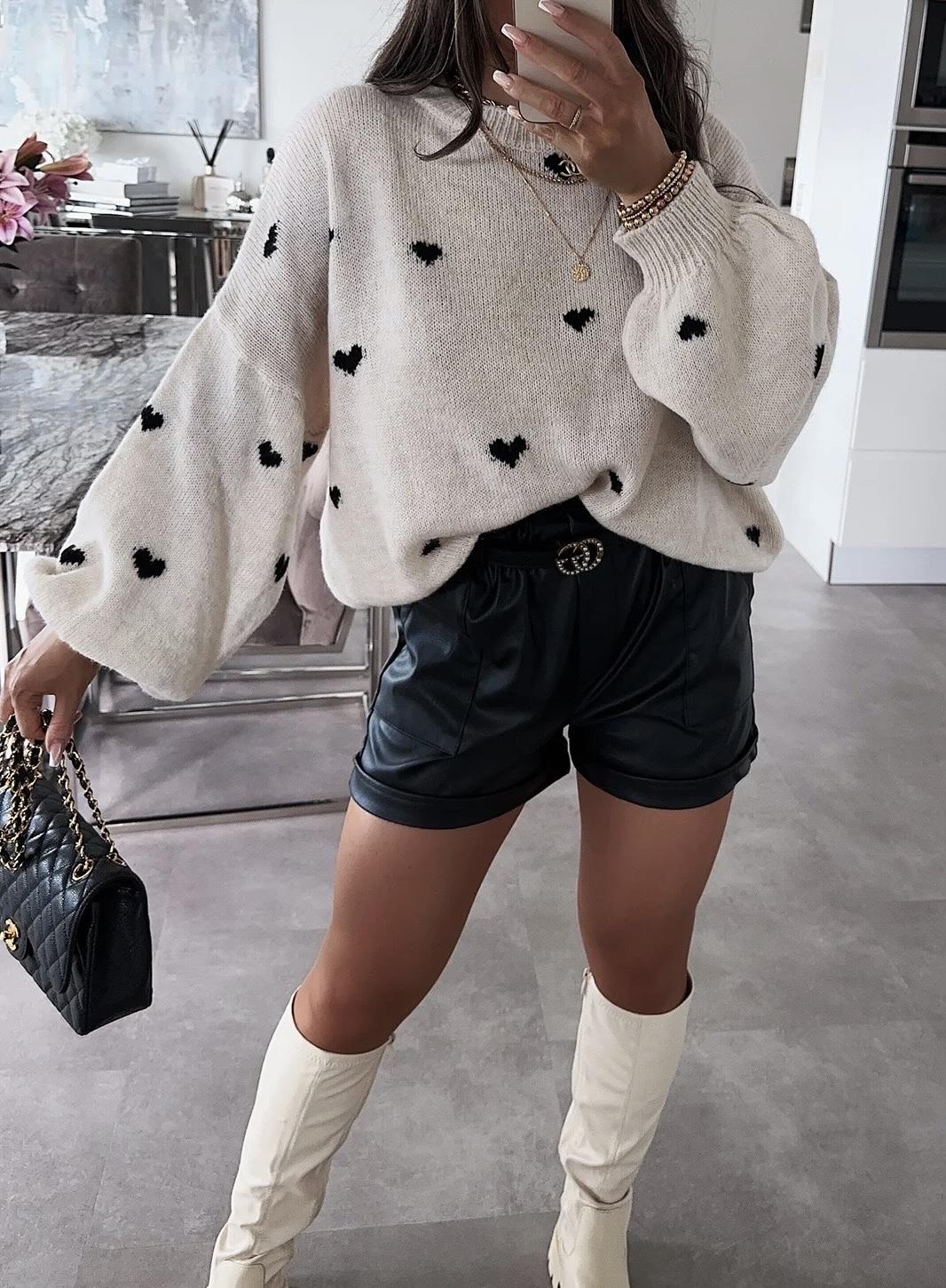 Ala Mode Fashion-DOB;Accessoires;Leather Wear; Young Fashion - Neuss | Kategorie: Pullover | Angebot: Sofortprogramme, Orderware | Adresse: Ala Mode Fashion - Breslauerstr. 8 Raum 113 - 41460 neuss - Tel: 021312091616 - ala-mode@web.de
