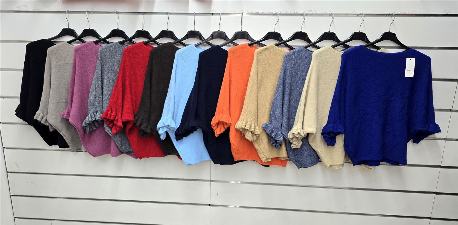 Noor Fashion - DOB;HAKA;Young Fashion - Dreieich | Kategorie: Damen Pullover | Angebot: Sofortprogramme, Orderware | Adresse: Noor Fashion - Otto-Hahn-Str. 6 - 63303 Dreieich - Tel: +49 6103 371505 - noorfashion@web.de