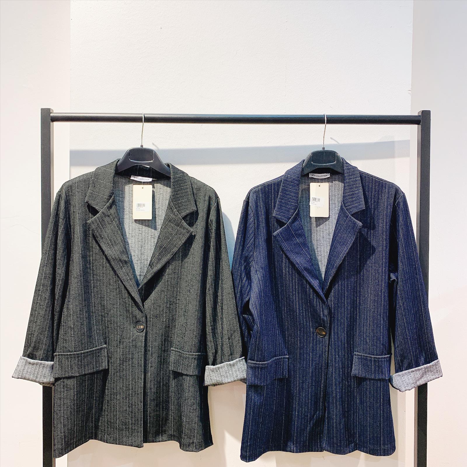 CAS CARA by Cherry´s GmbH - Damenbekleidung Pronto Moda | Artikel-Nr. FB-23689 | BLAZER | 65% COTTON30% POLYESTER5% ELASTOMER | Kategorie: BLAZER | Angebot: Damenbekleidung, Young Fashion, Sofortprogramme, Orderware | Adresse: Cherry´s GmbH - Breslauer Str. 1 - 41460 Neuss - Tel: 021313843120 - cherrysgmbh@gmail.com