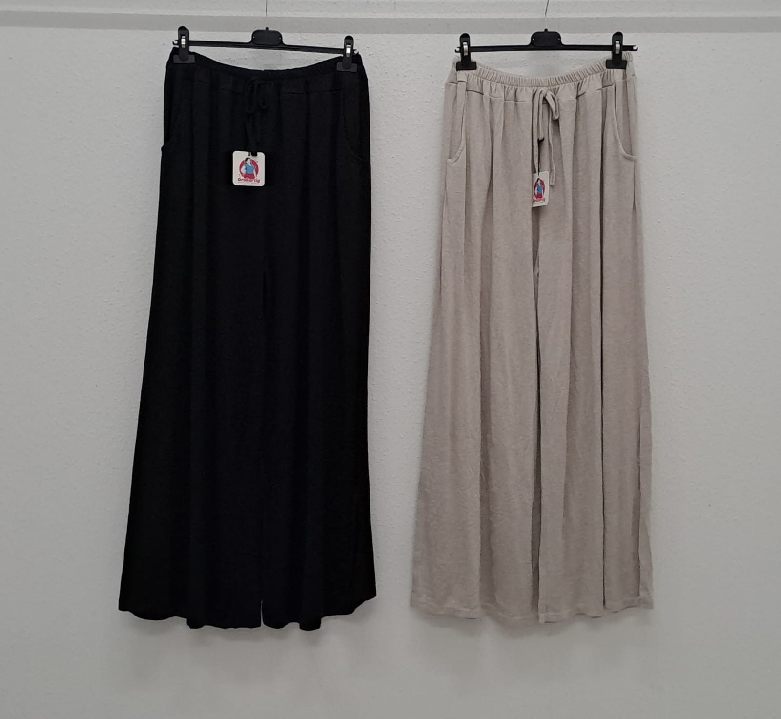 Catchme UG - DOB - Dreieich | Strick Hosen Einheitsgröße | Artikel-Nr. GR-26549 | GR-26549 | gedehnt 80 | Kategorie: Bekleidung (Ab grose 44) / Hosen | Angebot: Sofortprogramme, Orderware | Adresse: Catchme UG - Otto-Hahn Str. 24 - 63303 Dreieich - Tel: +49 (0)6103 – 39891 10 - grossartig9@gmail.com