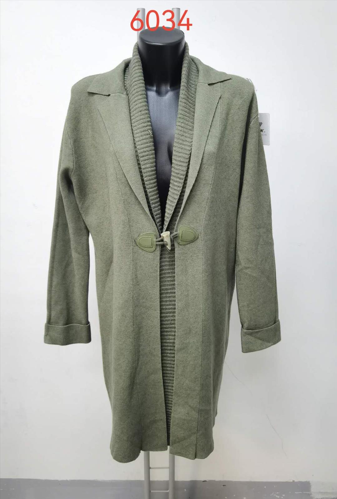 Jin Tu Im-Export GmbH - DOB | Artikel-Nr. 6034 | Jacke | Kategorie: Jacken | Angebot: Damenbekleidung, Damen Accessoires, Große Größen, Kinder & Teens, Young Fashion, Landhausmode, Leather Wear, Sofortprogramme, Orderware | Adresse: Jin Tu GmbH - Im Gefierth 6 B12 - 63303 Dreieich - Tel: 061039951115 - jintu889@gmail.com