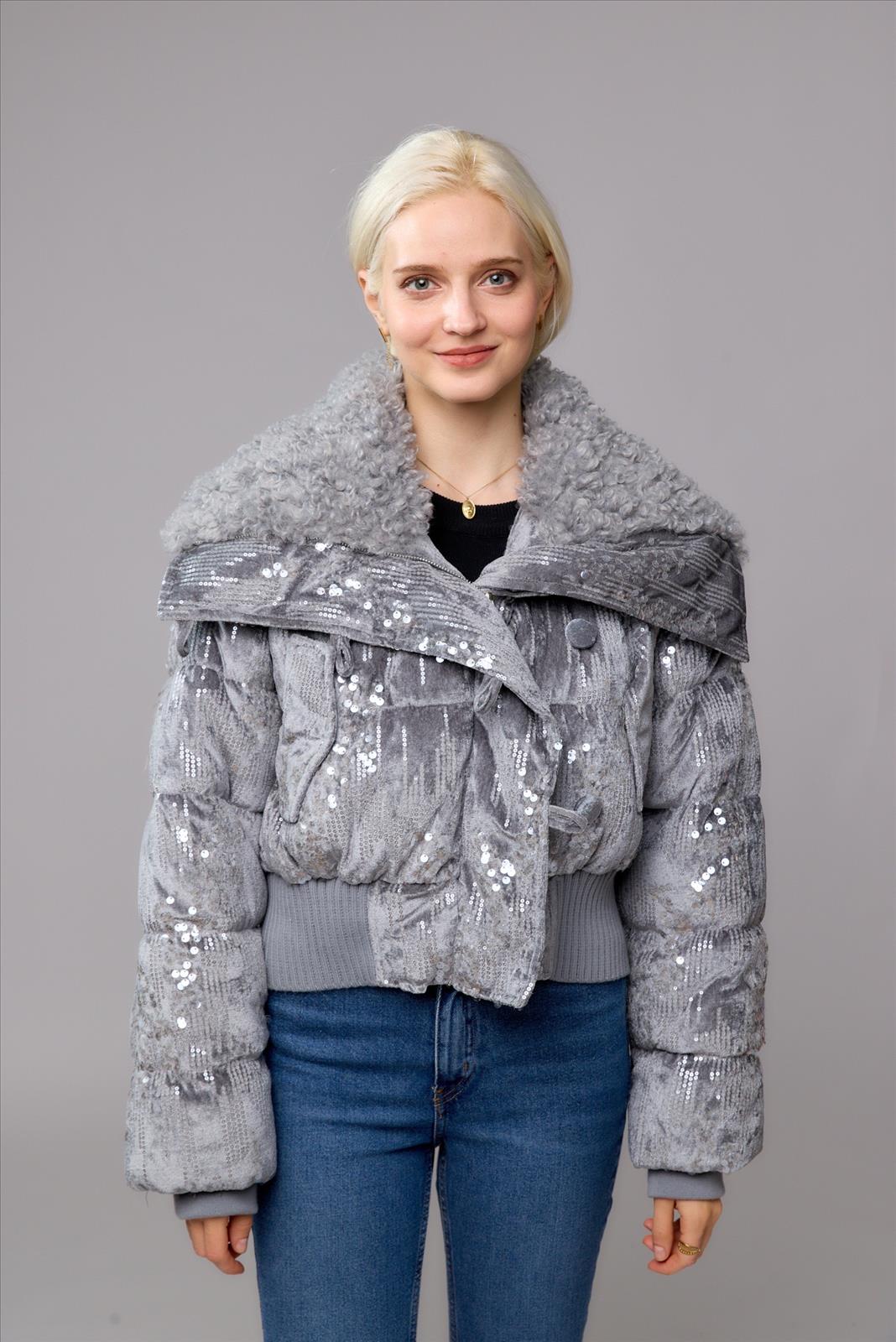 Ala Mode Fashion-DOB;Accessoires;Leather Wear; Young Fashion - Neuss | Kategorie: Jacke | Angebot: Sofortprogramme, Orderware | Adresse: Ala Mode Fashion - Breslauerstr. 8 Raum 113 - 41460 neuss - Tel: 021312091616 - ala-mode@web.de