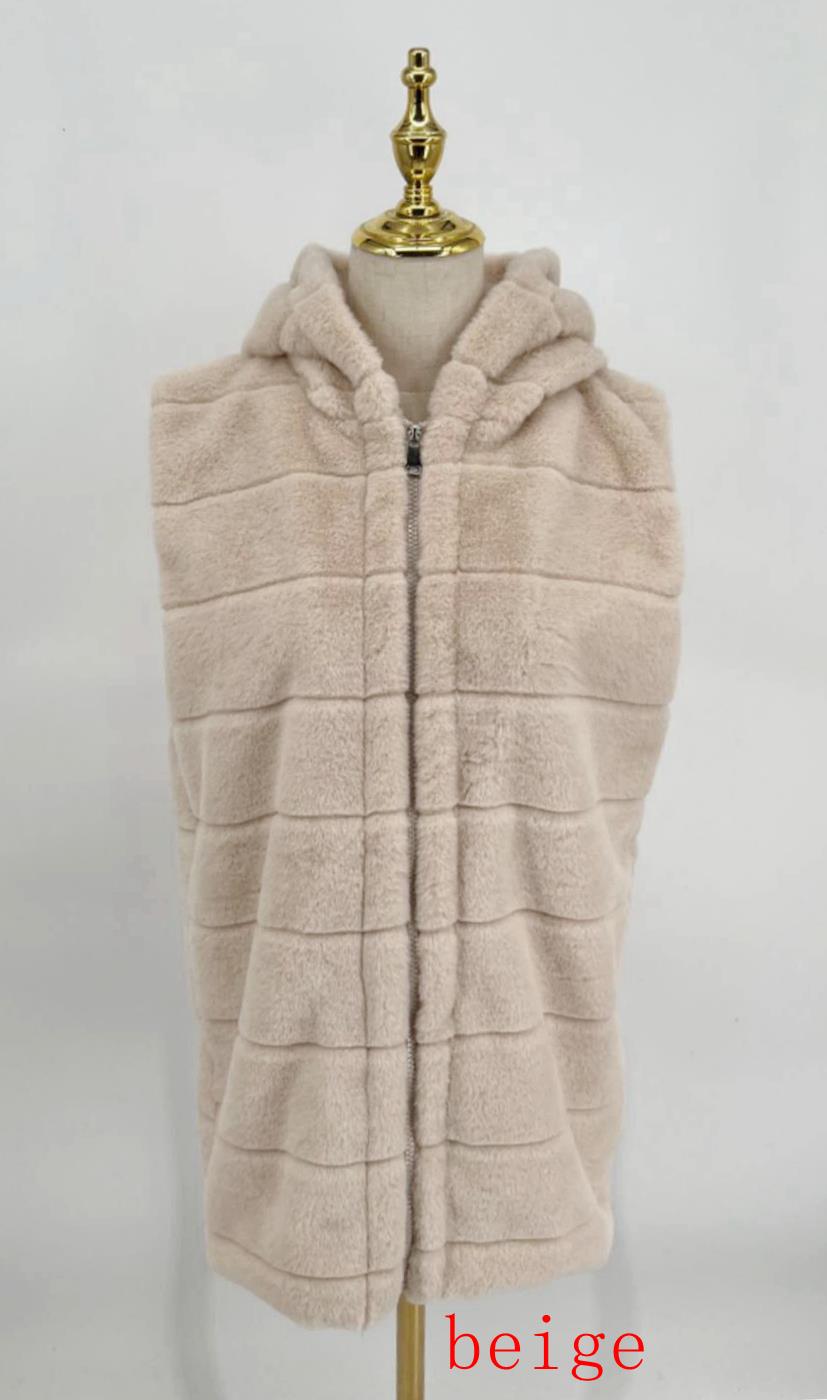 YOU ACCESSOIRES GMBH | Kategorie: PONCHO & KLEIDER | Angebot: Damenbekleidung, Damen Accessoires, Herren Accessoires, Dessous, Beach Wear, Sofortprogramme, Orderware | Adresse: YOU ACCESSOIRES GMBH - ANTON-KUX-STR 2 (B008) - 41460 NEUSS - Tel: 02131 3149949 - YOUACCESSOIRES1668@HOTMAIL.COM