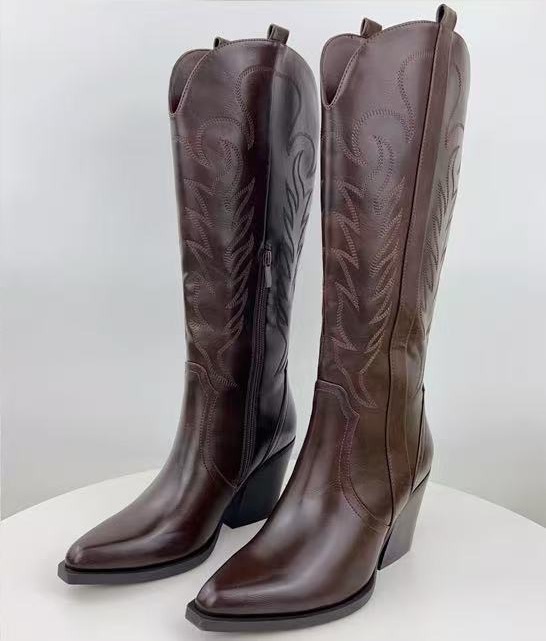 E-Vitale Shoes - BIONDINI Großhandel Wholesale - hochwertige italienische Schuhe direkt ab Fabrik | Kategorie: Damenschuhe / Stiefel (LOT) | Angebot: Damenbekleidung, Damen Accessoires, Herren Accessoires, Schuhe, Young Fashion, Leather Wear, Sofortprogramme, Orderware | Adresse: E-VITALE SHOES - Raum 114 - Breslauer Str. 8 - 41460 Neuss - Tel: 02131/3868532 - service@evitale-shoes.eu