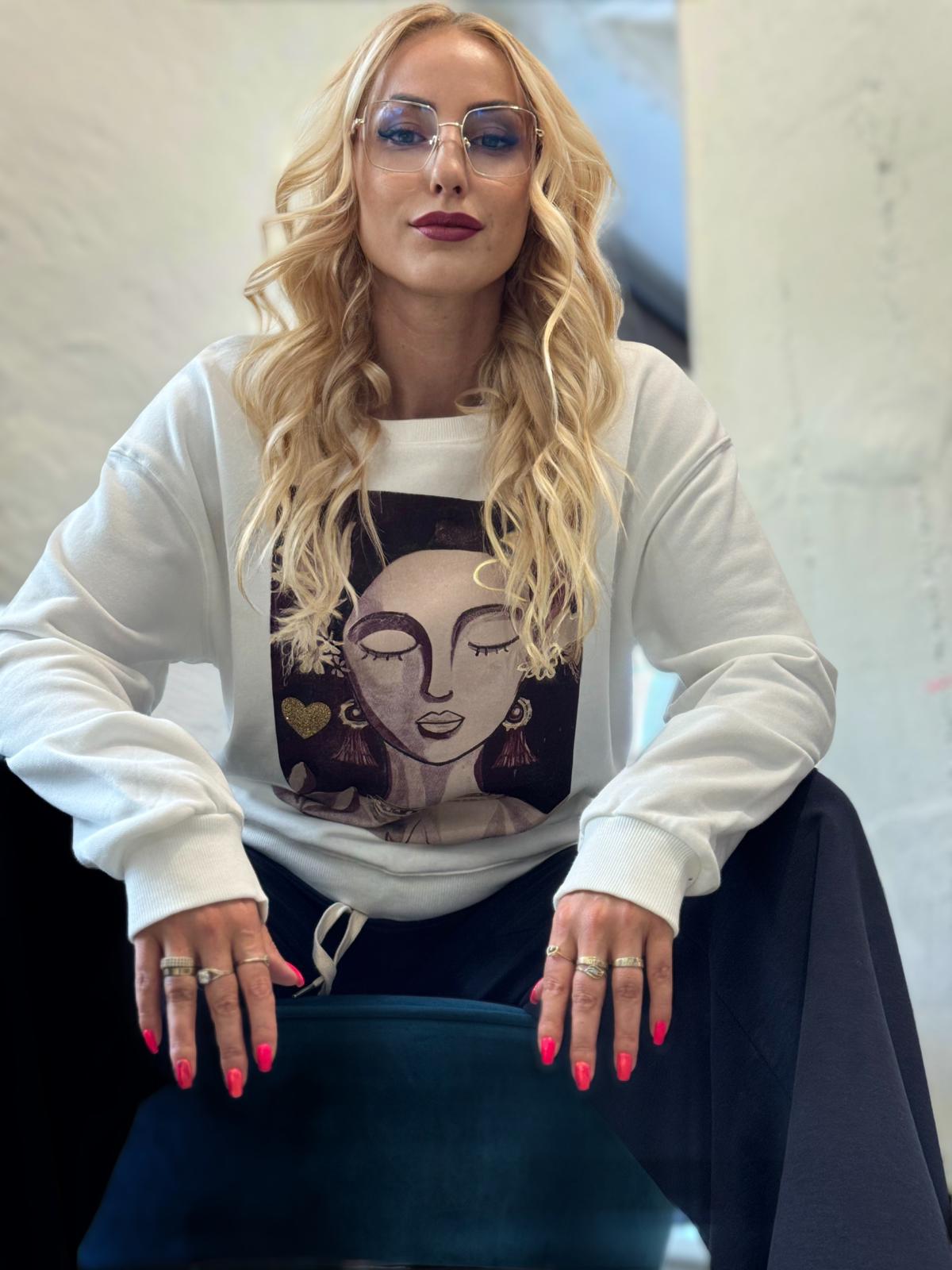 Hier geht's zum Shop von: d´bell agentur - DOB - Fashion Gallery Berlin | SWEATER | Adresse: d´bell agentur - Buckower Damm 110-114 - 12349 Berlin - Tel: +49 30 702 096 46 - doro.bell05@googlemail.com | Angebot: Damenbekleidung, Damen Accessoires, Große Größen, Young Fashion, Sofortprogramme