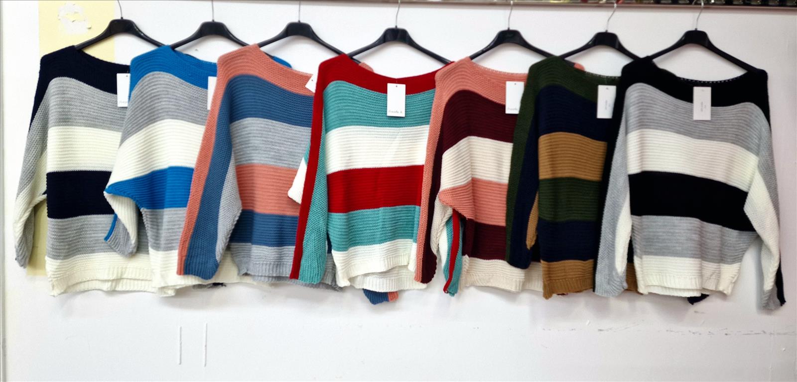 Noor Fashion - DOB;HAKA;Young Fashion - Dreieich | Artikel-Nr. 21906 | Damen Pulli Streifen Butterfly | Damen Pulli Streifen Butterfly A - A:60 cm länge: 60 cm | Kategorie: Damen Pullover | Angebot: Sofortprogramme, Orderware | Adresse: Noor Fashion - Otto-Hahn-Str. 6 - 63303 Dreieich - Tel: +49 6103 371505 - noorfashion@web.de