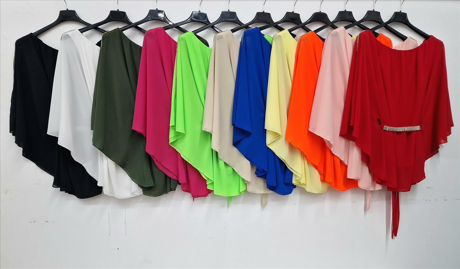 Noor Fashion - DOB;HAKA;Young Fashion - Dreieich | Artikel-Nr. Giltzer Top mit Gürtel | schulter glitzer | top fledermausärmelSchulter Glitzer, Glitzer Gürtel Zweiteiler innen Viscose außen chiffontop A-A 80 cm länge 70 cm | Kategorie: Damen Oberteile Big Size | Angebot: Sofortprogramme, Orderware | Adresse: Noor Fashion - Otto-Hahn-Str. 6 - 63303 Dreieich - Tel: +49 6103 371505 - noorfashion@web.de