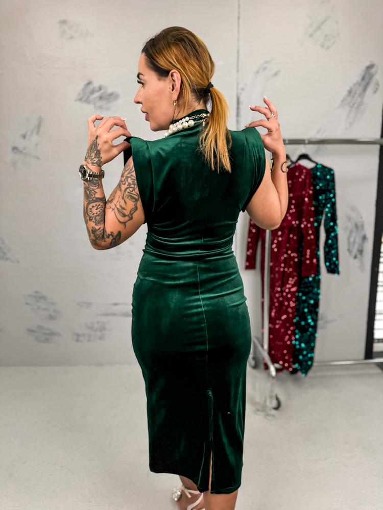 Hier geht's zum Shop von: efashion s.r.o. - DOB;Accesoires;Schuhe;Young Fashion - Medvedov | Kategorie: Women´s clothes / Dresses | Adresse: efashion s.r.o. - Medvedov 248 - 93007 Medvedov - Tel: 00421915306623 - egrikolocsicsjudit@gmail.com | Angebot: Sofortprogramme, Orderware