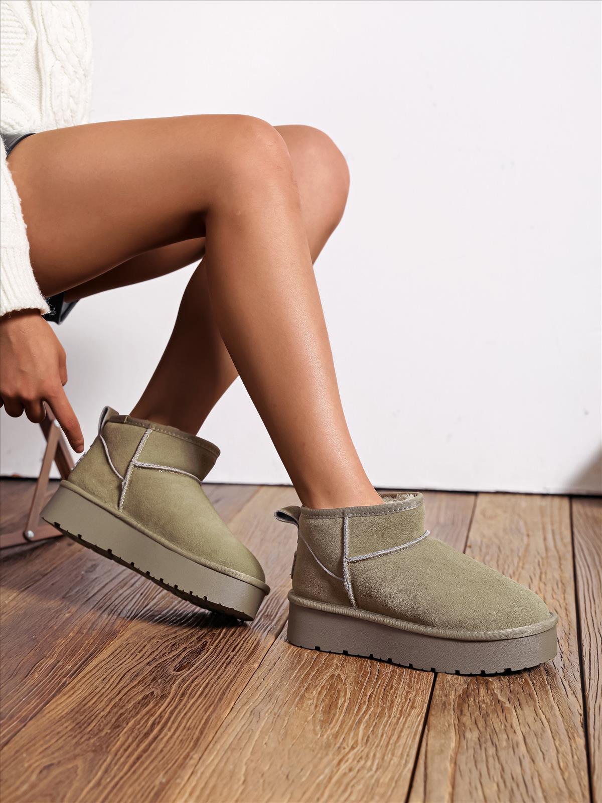 Hier geht's zum Shop von: Ala Mode Fashion-DOB;Accessoires;Leather Wear; Young Fashion - Neuss | Kategorie: ECHT-LEDER! | Adresse: Ala Mode Fashion - Breslauerstr. 8 Raum 113 - 41460 neuss - Tel: 021312091616 - ala-mode@web.de | Angebot: Sofortprogramme, Orderware