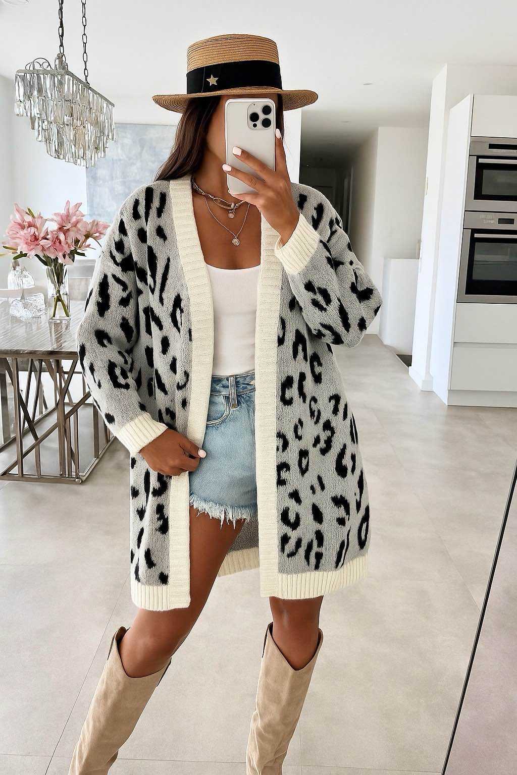 Ala Mode Fashion-DOB;Accessoires;Leather Wear; Young Fashion - Neuss | Kategorie: Strickjacke | Angebot: Sofortprogramme, Orderware | Adresse: Ala Mode Fashion - Breslauerstr. 8 Raum 113 - 41460 neuss - Tel: 021312091616 - ala-mode@web.de