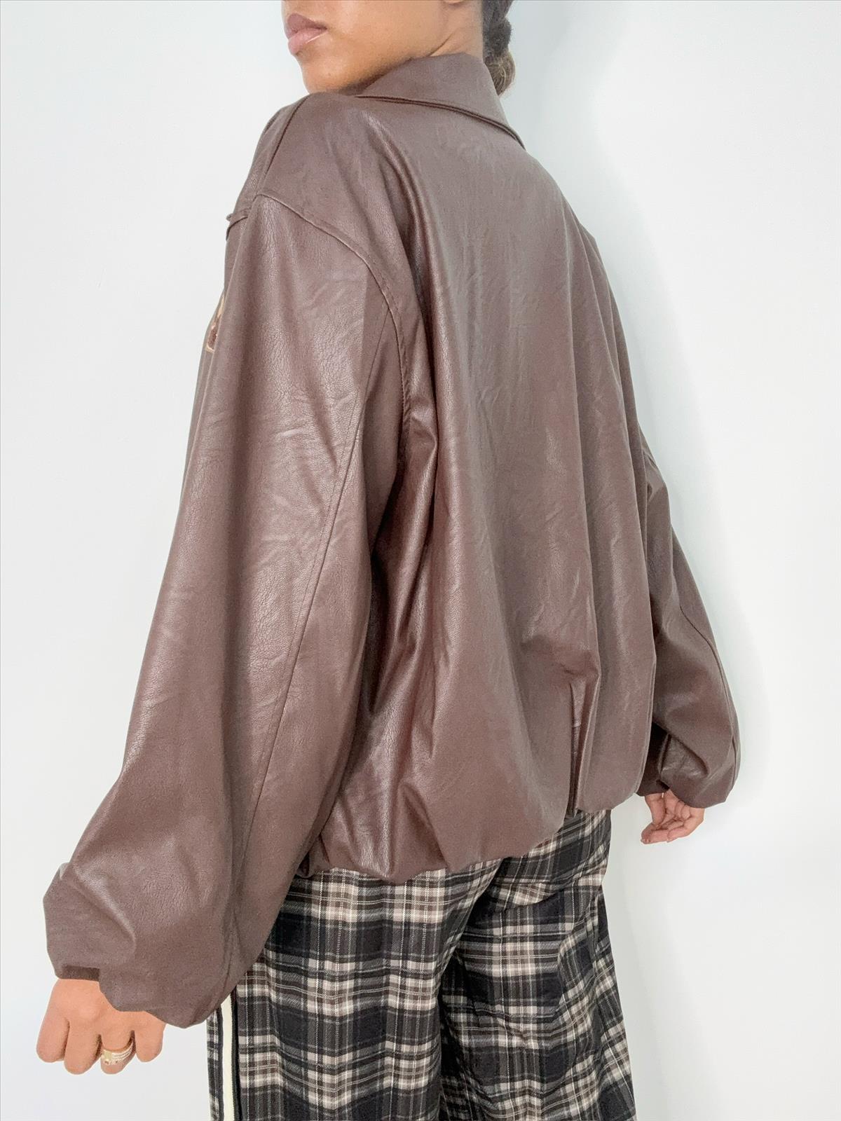 Ala Mode Fashion-DOB;Accessoires;Leather Wear; Young Fashion - Neuss | Kategorie: Jacke | Angebot: Sofortprogramme, Orderware | Adresse: Ala Mode Fashion - Breslauerstr. 8 Raum 113 - 41460 neuss - Tel: 021312091616 - ala-mode@web.de
