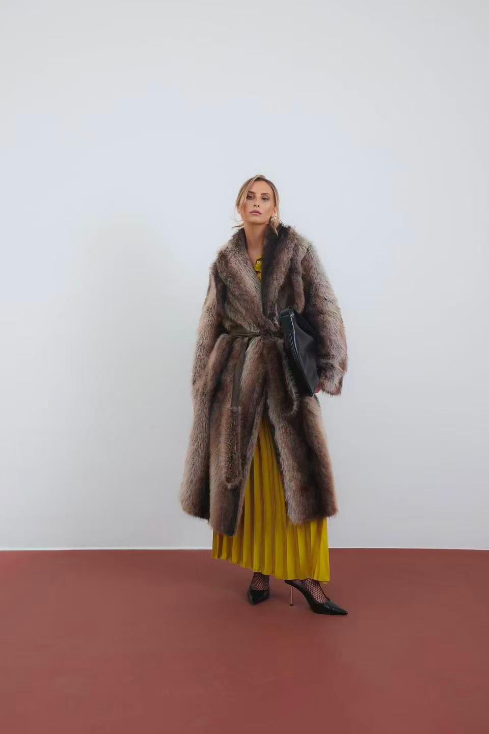 Ala Mode Fashion-DOB;Accessoires;Leather Wear; Young Fashion - Neuss | Kategorie: Mantel | Angebot: Sofortprogramme, Orderware | Adresse: Ala Mode Fashion - Breslauerstr. 8 Raum 113 - 41460 neuss - Tel: 021312091616 - ala-mode@web.de