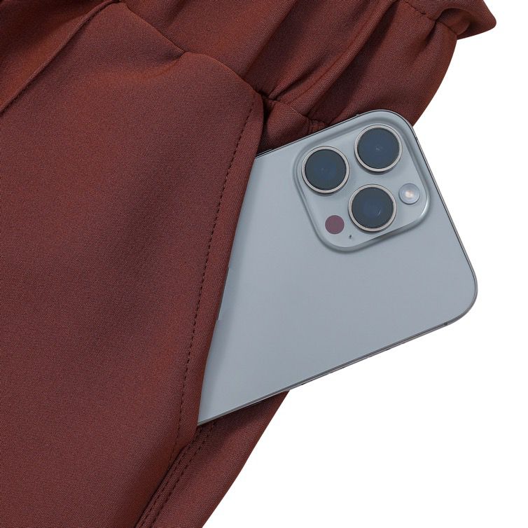 Hier geht's zum Shop von: Atelier E&M 88 (Twister ) Sofortware DOB, Große Größen | Adresse: Atelier E&M 88 - Anton-Kux Str. 2 - 41460 Neuss - Tel: 02131 6062299 - oemen-de@gmx.de | Angebot: Damenbekleidung, Damen Accessoires, Große Größen, Young Fashion, Sofortprogramme