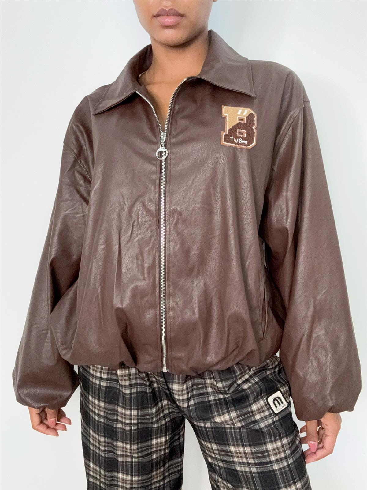 Ala Mode Fashion-DOB;Accessoires;Leather Wear; Young Fashion - Neuss | Kategorie: Jacke | Angebot: Sofortprogramme, Orderware | Adresse: Ala Mode Fashion - Breslauerstr. 8 Raum 113 - 41460 neuss - Tel: 021312091616 - ala-mode@web.de