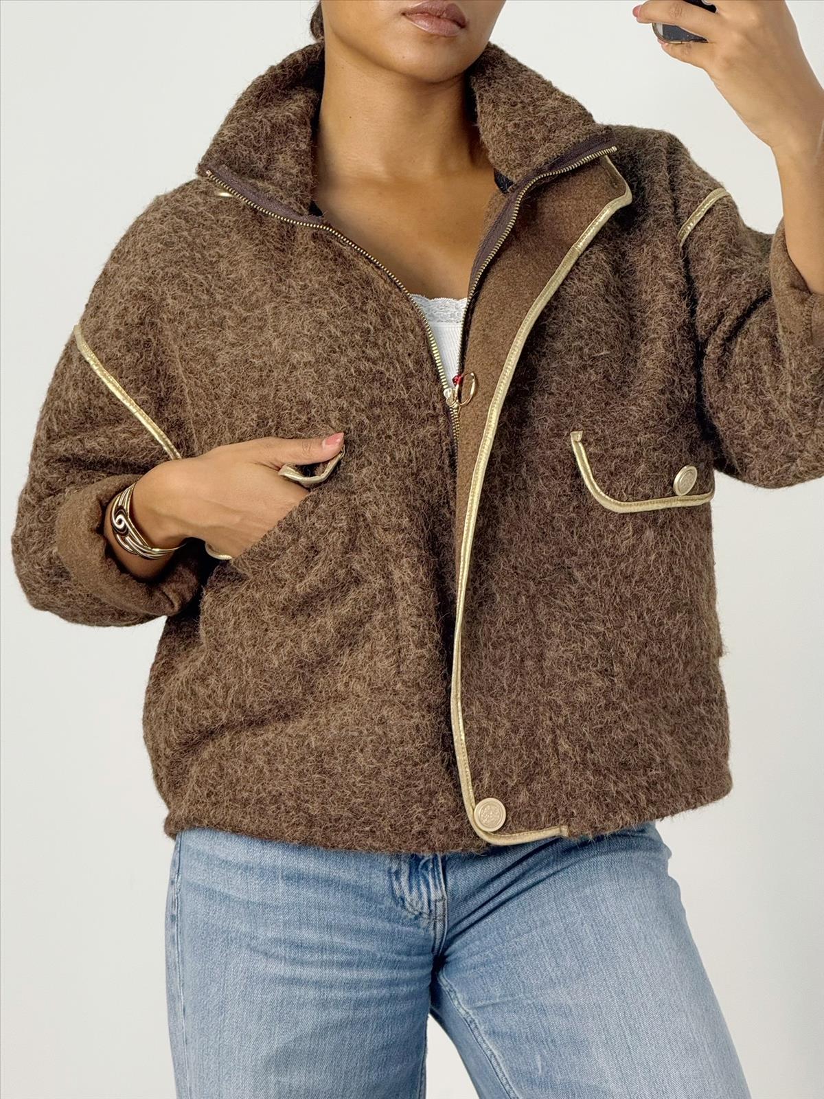 Ala Mode Fashion-DOB;Accessoires;Leather Wear; Young Fashion - Neuss | Kategorie: Jacke | Angebot: Sofortprogramme, Orderware | Adresse: Ala Mode Fashion - Breslauerstr. 8 Raum 113 - 41460 neuss - Tel: 021312091616 - ala-mode@web.de