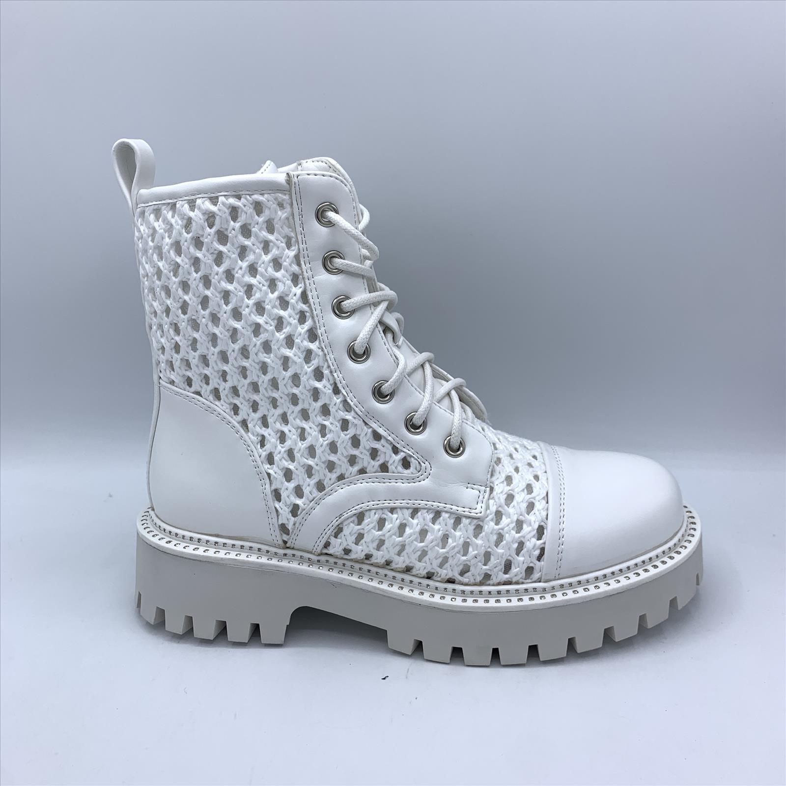Hier geht's zum Shop von: Ala Mode Fashion-DOB;Accessoires;Leather Wear; Young Fashion - Neuss | Kategorie: Schuhe / Stiefeletten (6 Paare) | Adresse: Ala Mode Fashion - Breslauerstr. 8 Raum 113 - 41460 neuss - Tel: 021312091616 - ala-mode@web.de | Angebot: Sofortprogramme, Orderware