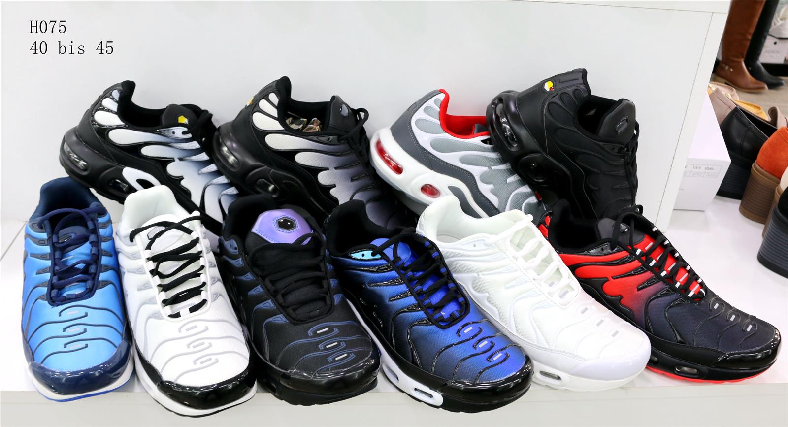 Hier geht's zum Shop von: Style Haven GmbH - Accessoires;Schuhe;Leather Wear;kids&Teens - Dreiech | Artikel-Nr. H075 | Männer Sportschuhe | Kategorie: Männer Sportschuhe | Adresse: Style Haven GmbH - Im Gefierth 6 - 63303 Dreieich - Tel: 015168470604 - stylehaven215@hotmail.com | Angebot: Sofortprogramme, Orderware
