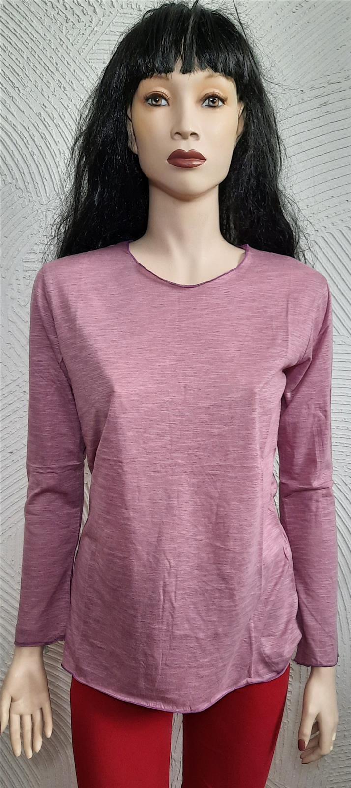 Hier geht's zum Shop von: Funny Girl Mode - DOB + Accessoires aus Naturmaterialien - Berlin | Top, Violet 50%Baumwolle/50%Viskose | Top aus 50 % Baumwolle und 50 % Viskose.Farblich abgesetzter Rand.Schauen Sie sich auch die passenden Stulpen, Mützen und Dreieckstücher an. | Kategorie: Bali Tops | Adresse: Funny Girl - Husemannstr.16 - 10435 Berlin - Tel: 0304424473 - husemann16@yahoo.de | Angebot: Damenbekleidung, Damen Accessoires, Große Größen, Young Fashion, Leather Wear, Sofortprogramme, Orderware
