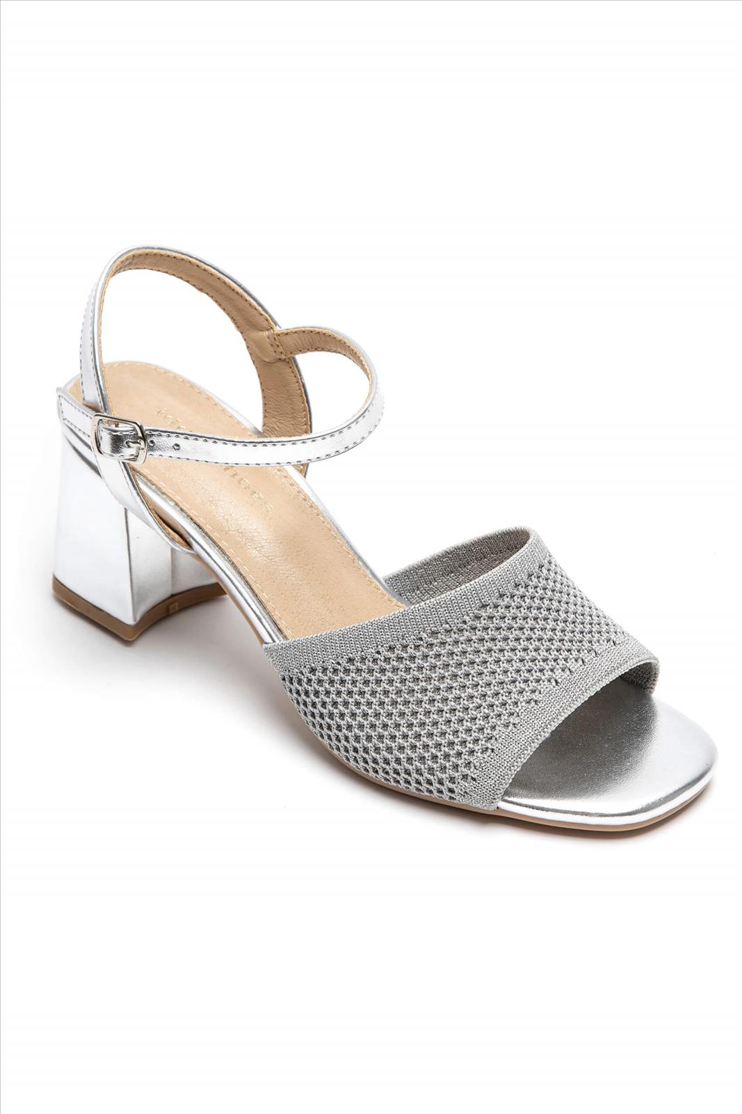 Hier geht's zum Shop von: Lujah Shoes (Schuhgrosshandel) | Artikel-Nr. 2270 | Sandalle/IDE | Kategorie: Sandalle | Adresse: Lujah Shoes - Doesburgstraat 5 - 5651BD Eindhoven - Tel: 0031642235368 - lujah-schuh@hotmail.com | Angebot: Schuhe, Große Größen, Kinder & Teens, Young Fashion, Leather Wear