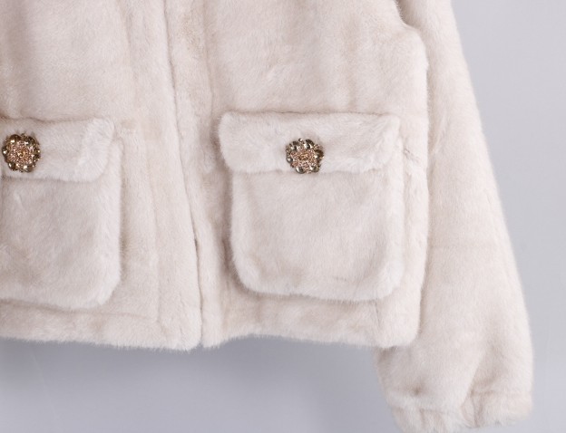Hier geht's zum Shop von: olluni fashion GmbH - DOB-HAHA-Accessoires-Schuhe-Young-Fashion-Leder-Große Größen - Hamburg | Kategorie: Jacke | Adresse: olluni fashion GmbH - Modering 5, Haus D, 5 Etage - 22457 Hamburg - Tel: 040 55598886 - info@olluni.de | Angebot: Damenbekleidung, Damen Accessoires, Große Größen, Young Fashion, Leather Wear, Sofortprogramme, Orderware