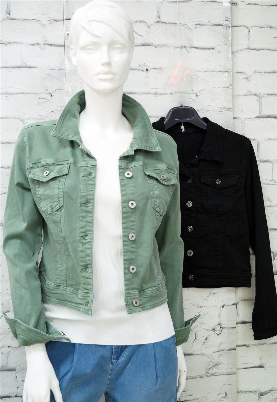 Hier geht's zum Shop von: Bhatti Mode GmbH - Young fashion, DOB - Blusen, Hosen Jacken, Jeans, Kleider, Pullover etc. | Artikel-Nr. 16553 | Jeansjacke/Melly | # Jeansjacke Stretch von MELLY&CO ## 2Taschen ## Knopfleiste ## 98%Cotton,2% Elasthan # | Kategorie: Blazer/Jacke/Mantel | Adresse: Bhatti Mode GmbH - Breslauer Str. 8 - 41460 Neuss - Tel: 02131-130004 - gurdip-bhatti@t-online.de | Angebot: Damenbekleidung, Young Fashion, Sofortprogramme