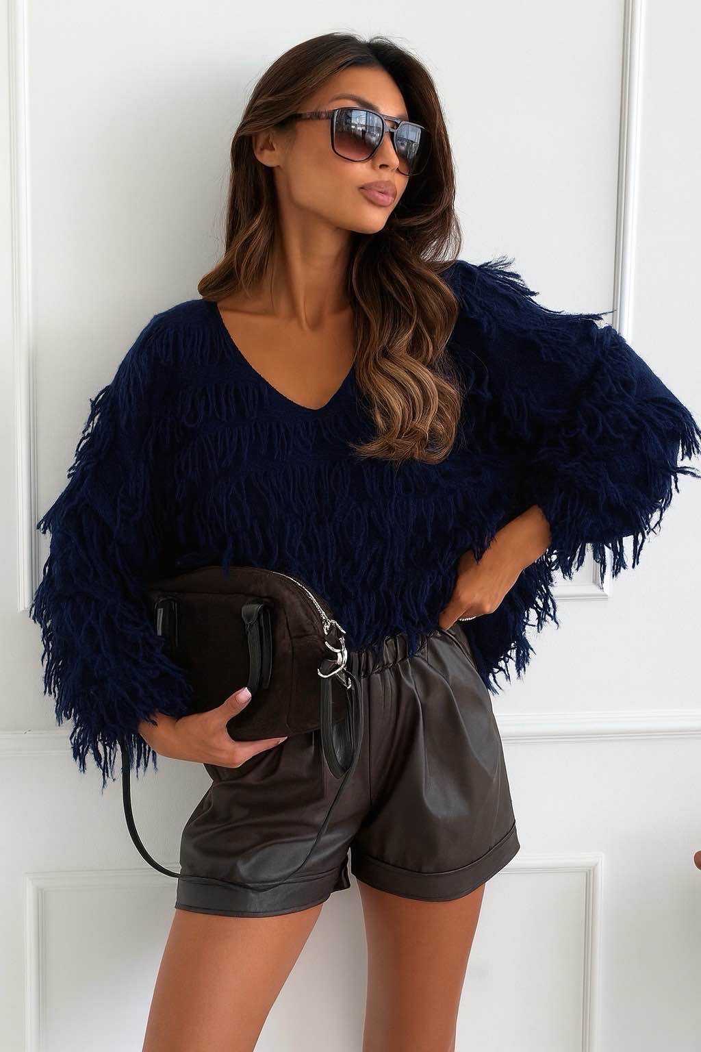 Hier geht's zum Shop von: Ala Mode Fashion-DOB;Accessoires;Leather Wear; Young Fashion - Neuss | Kategorie: Pullover | Adresse: Ala Mode Fashion - Breslauerstr. 8 Raum 113 - 41460 neuss - Tel: 021312091616 - ala-mode@web.de | Angebot: Sofortprogramme, Orderware
