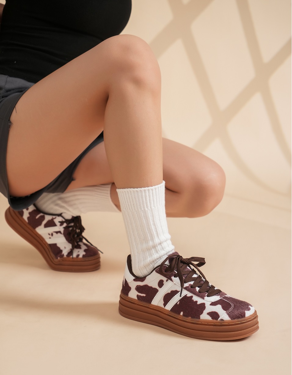 Hier geht's zum Shop von: Lujah Shoes (Schuhgrosshandel) | Artikel-Nr. 24001 | Sneakers/GOW | Kategorie: Freizeitschuhe/Sneakers | Adresse: Lujah Shoes - Doesburgstraat 5 - 5651BD Eindhoven - Tel: 0031642235368 - lujah-schuh@hotmail.com | Angebot: Schuhe, Große Größen, Kinder & Teens, Young Fashion, Leather Wear