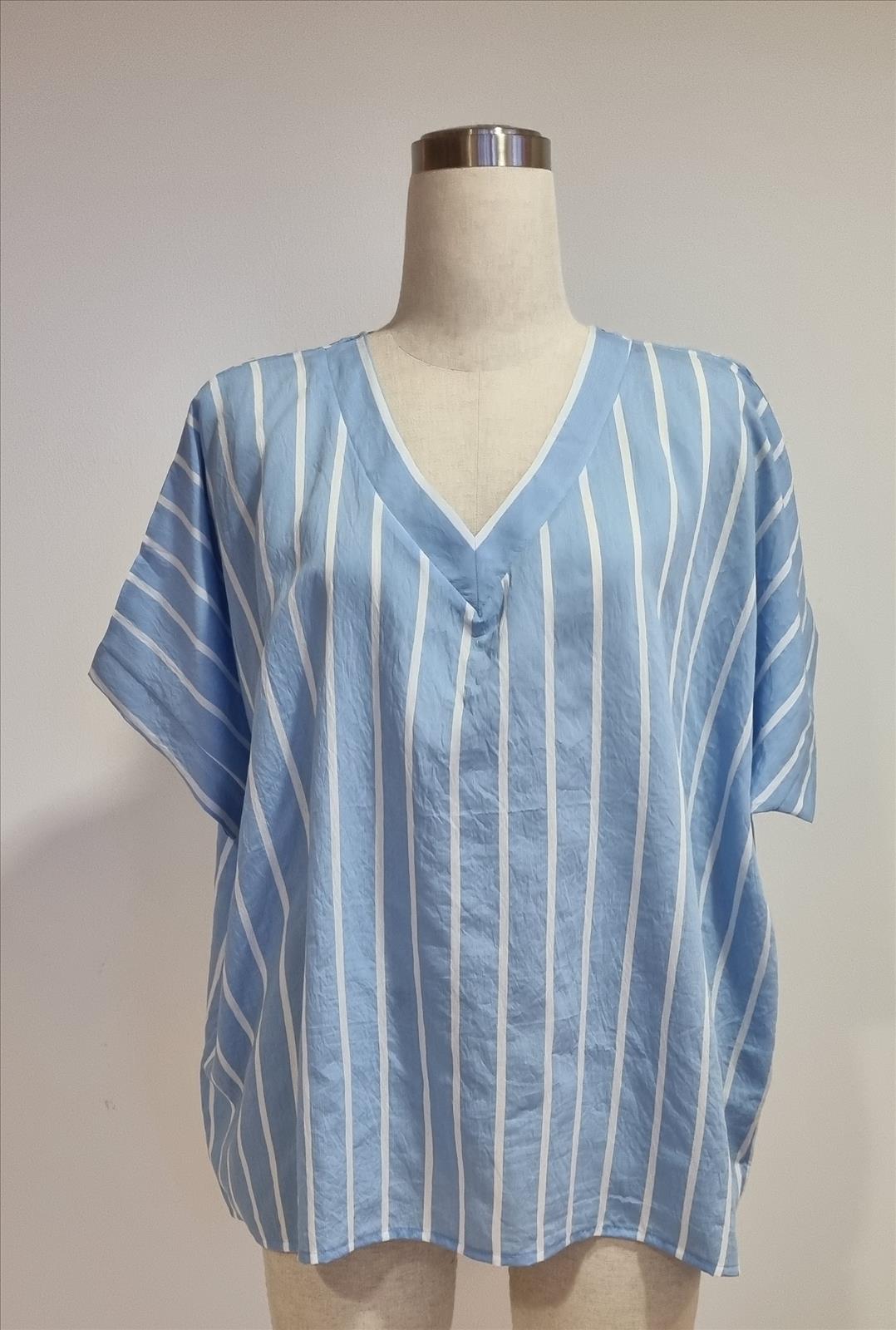Hier geht's zum Shop von: Version Texil GmbH Import Export - Beautiful Big´s - Jeans, Stretchhosen | Kategorie: Bluse / Streifen | Adresse: Version Textil Imp Exp GmbH - Breslauer Str. 8 - 41460 Neuss - Tel: 02131 103335 - versionxxl@gmail.com | Angebot: Damenbekleidung, Große Größen, Sofortprogramme, Orderware