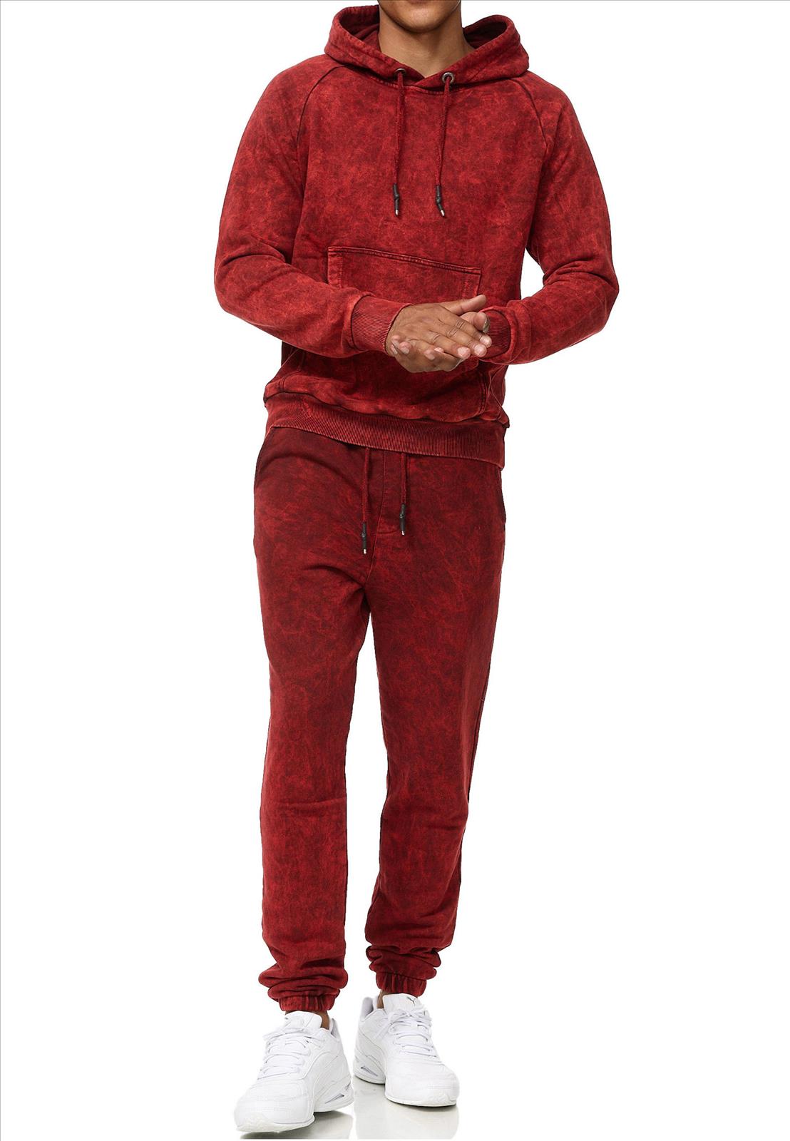 Hier geht's zum Shop von: Rusty Neal - Rocas GmbH (Jeans, Young Fashion) - Jeans, Pullover, T-Shirts, Sweatshirts, Longshirts | 2er Set Washed Jogging Anzug | Artikel-Nr. 19160_14032 | Jogging-Anzug | MARKE Rusty Neal PASSFORM Regular Fit MATERIAL 100% Baumwolle GEWICHT 1400 gr HERSTELLUNGSLAND Türkei KRAGENFORM Kapuze BESONDERE MERKMALE Verwaschen | Kategorie: Sweatshirt / JOGGING-ANZUG | Adresse: Rocas GmbH - Weselerstr. 115 - 47608 Geldern - Tel: 0157 / 50996802 - info@rustyneal.de | Angebot: Herrenbekleidung, Herren Accessoires, Young Fashion, Sofortprogramme, Orderware
